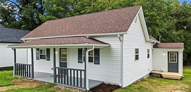 image of property with 2 Bed | 2 Bath | 1,043 Sqft