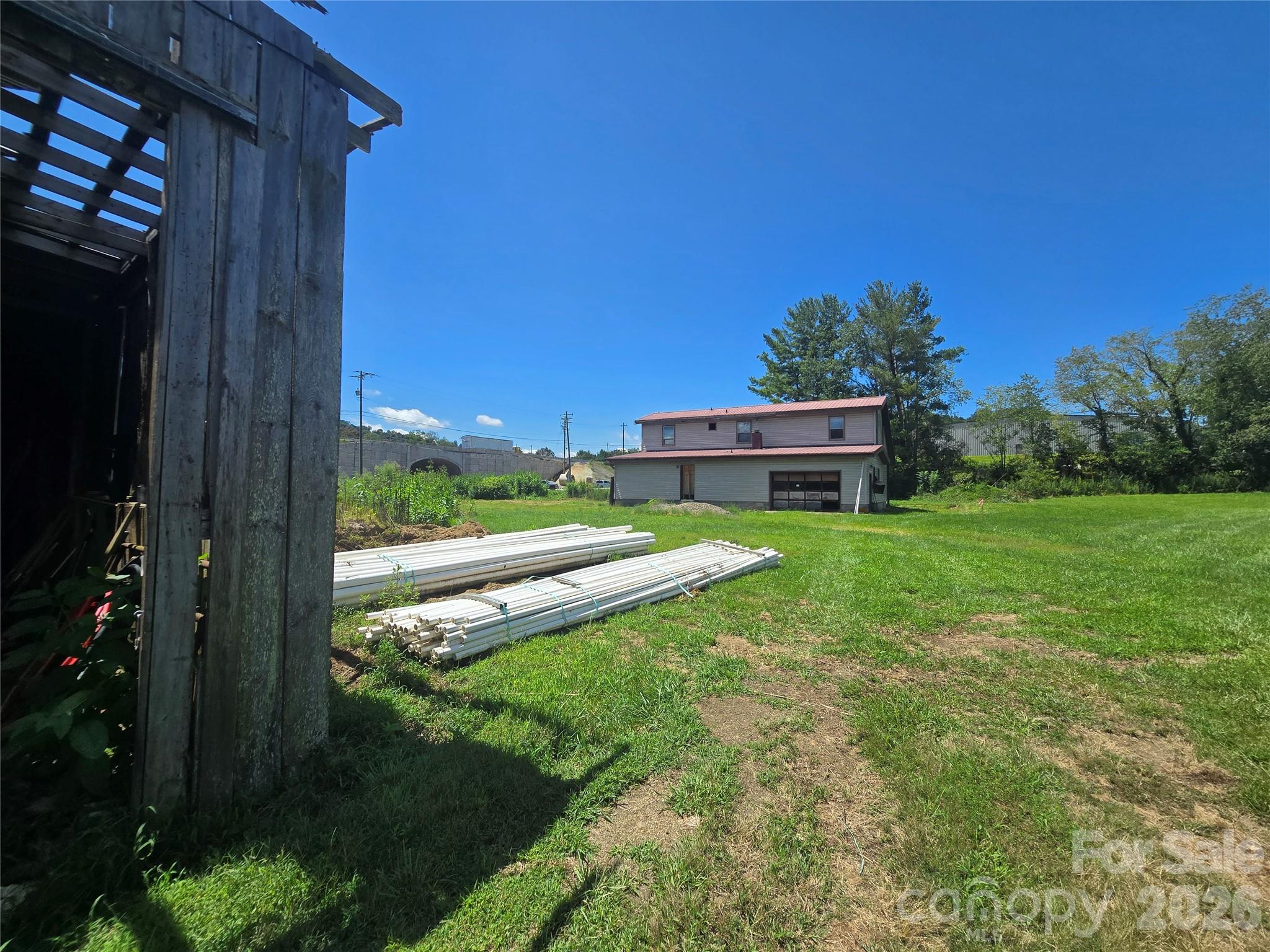 main property photo 22