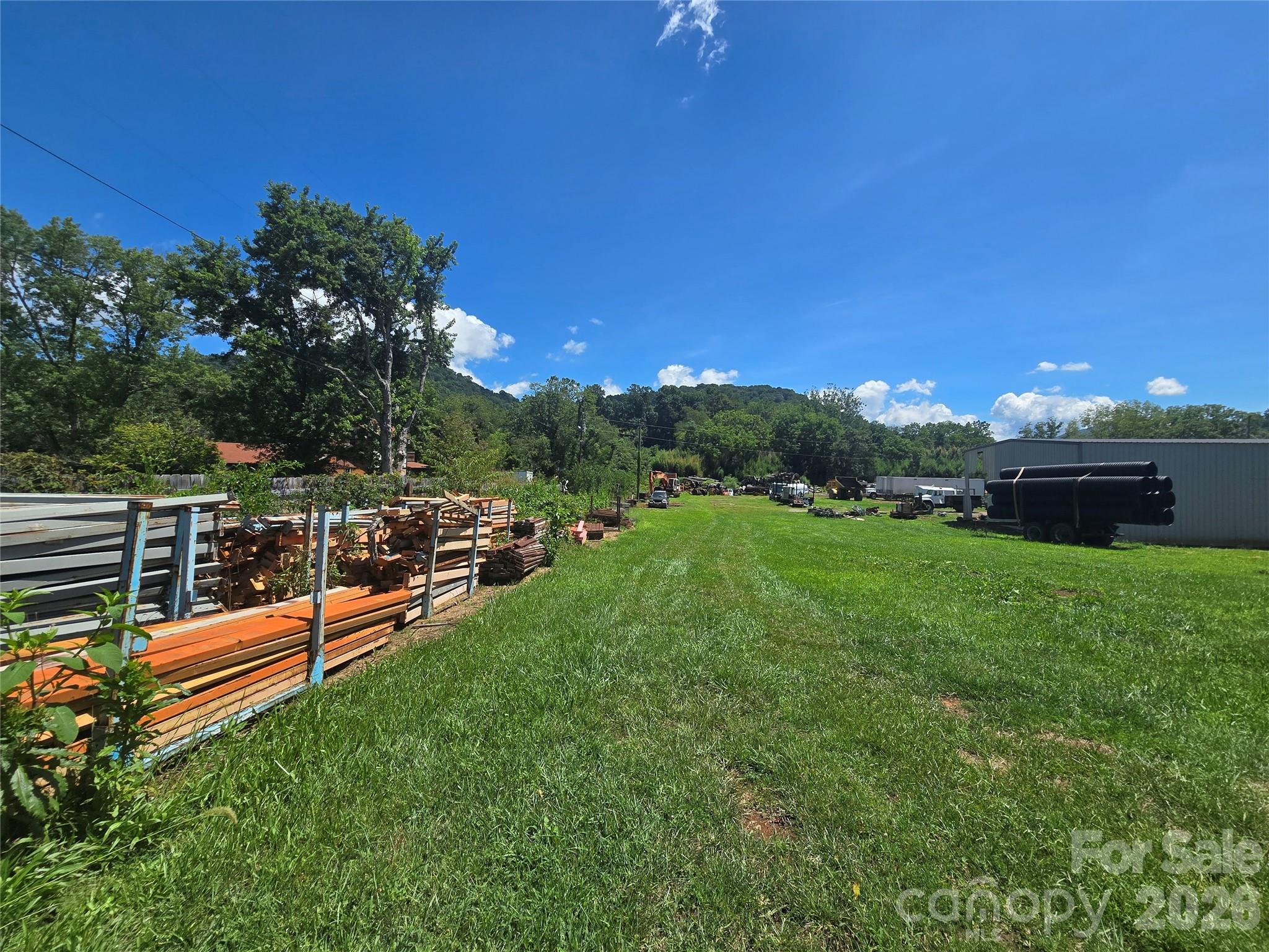 main property photo 40