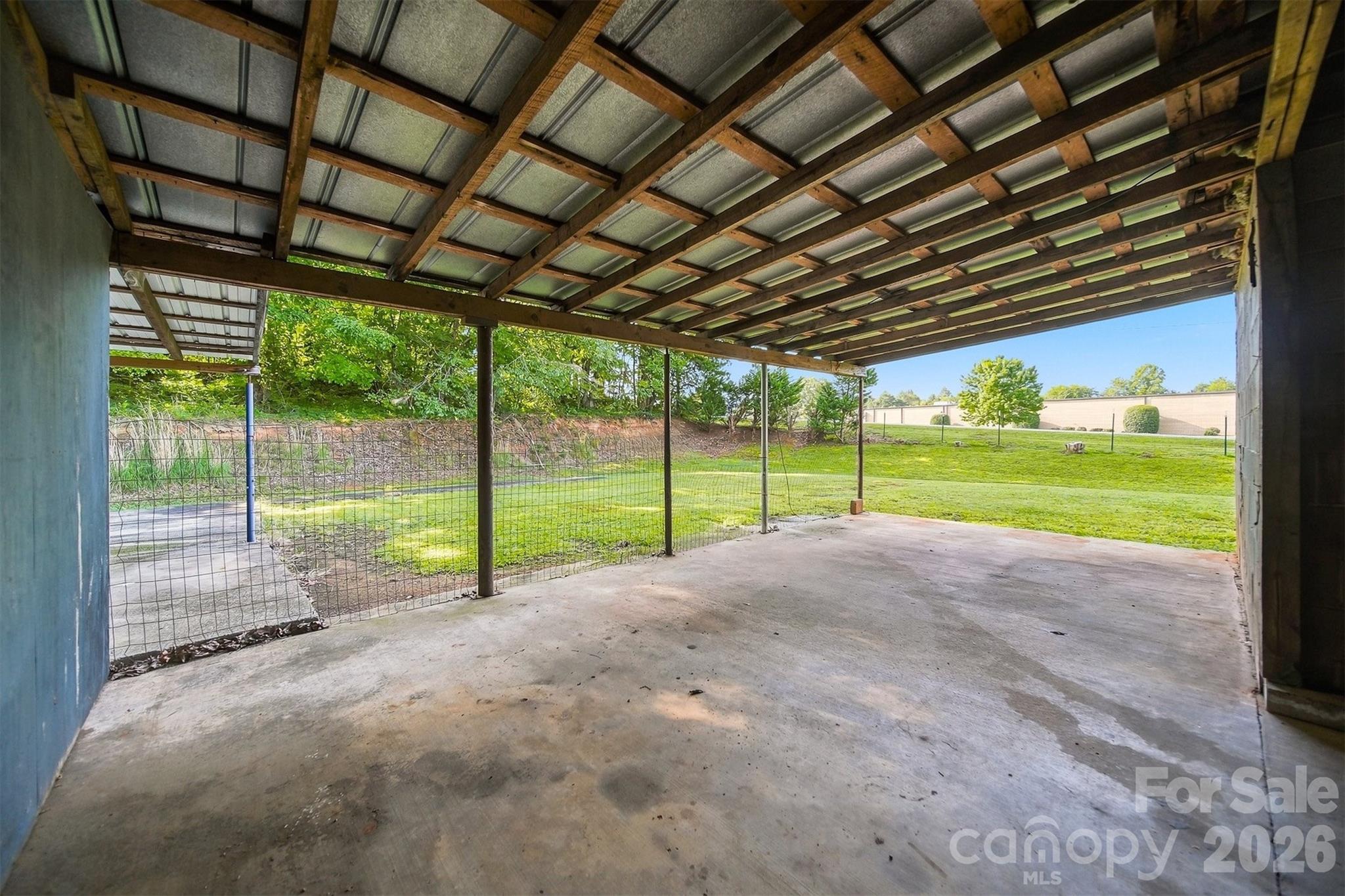 main property photo 16