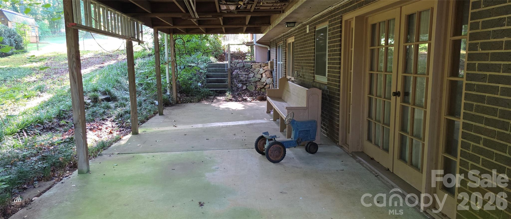 main property photo 4