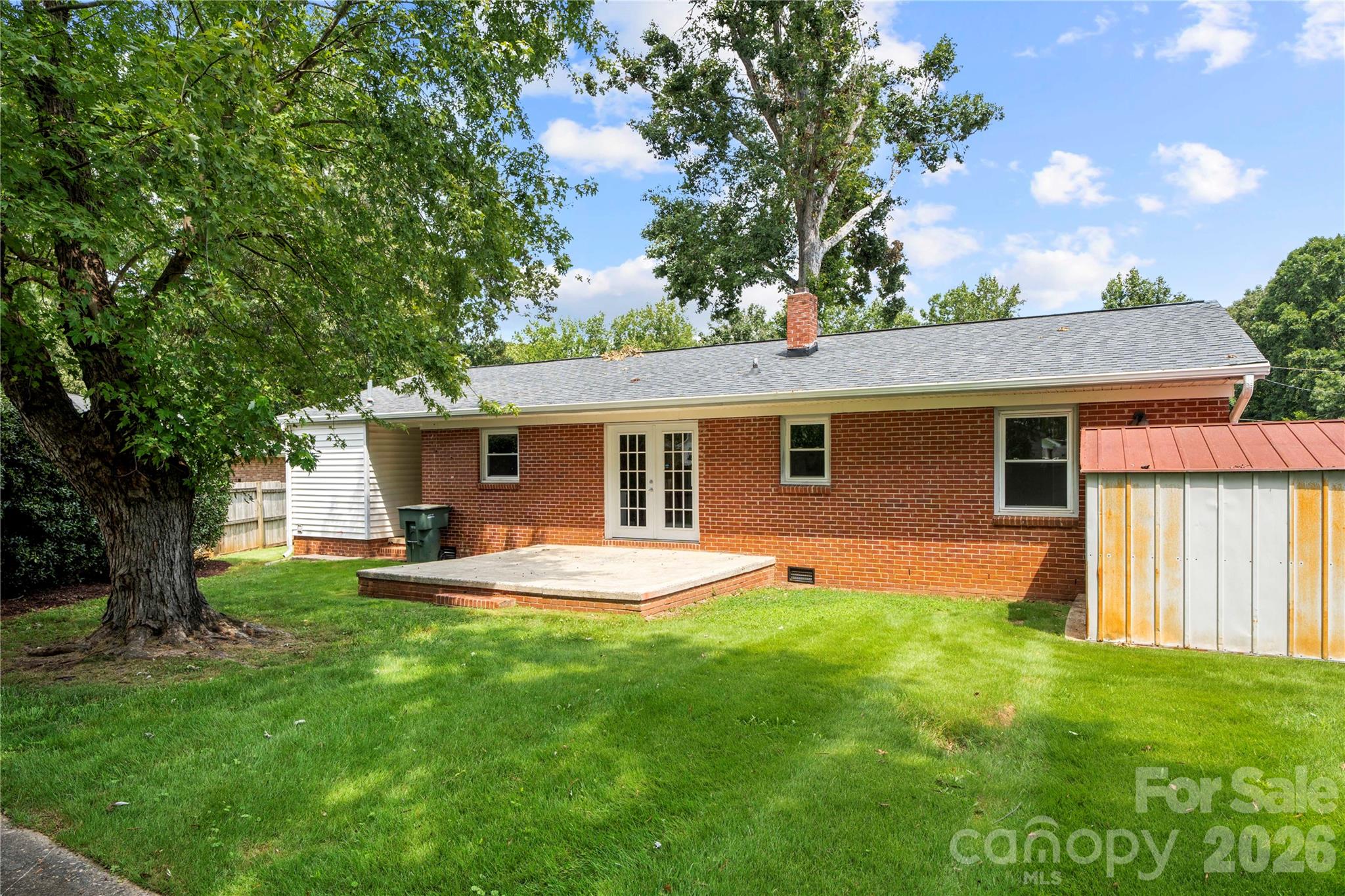 main property photo 20