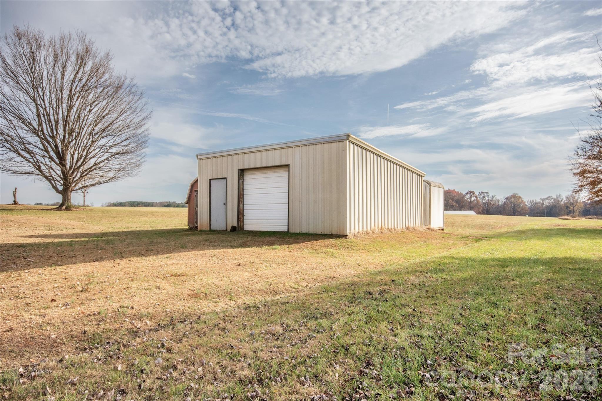 main property photo 34