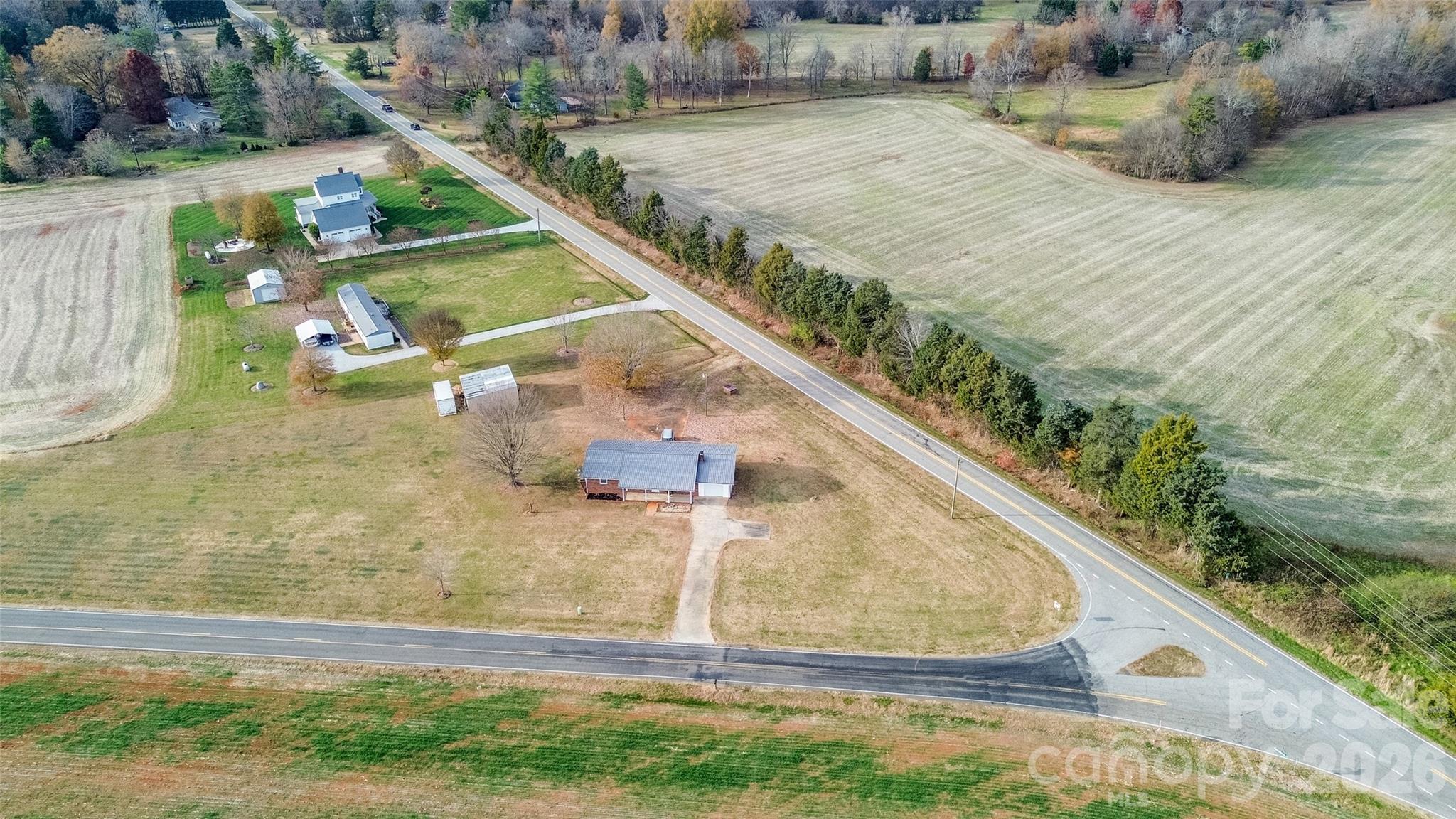 main property photo 37