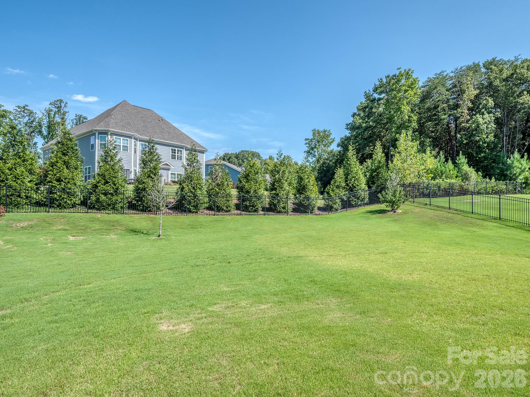 main property photo 28