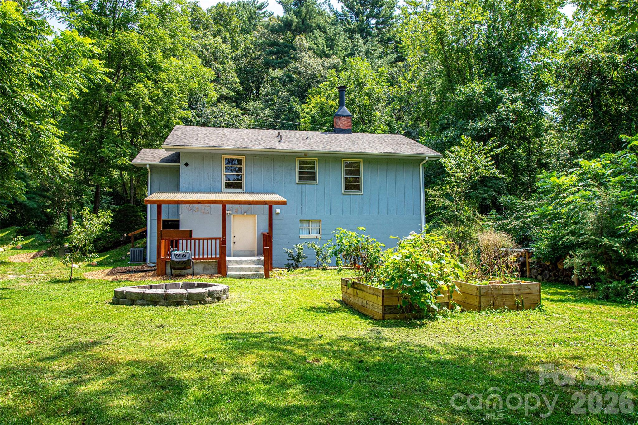 main property photo 37