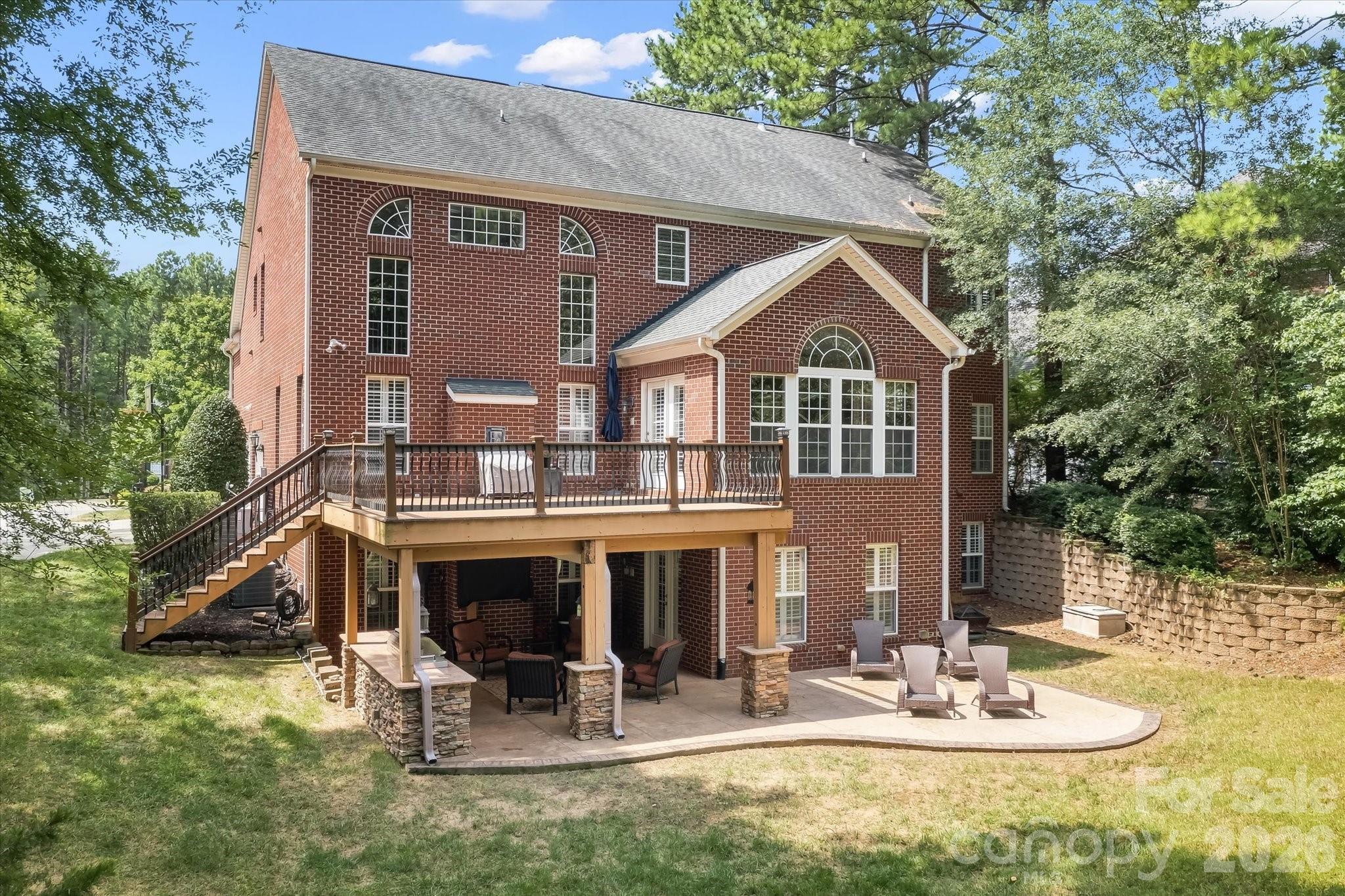 main property photo 39