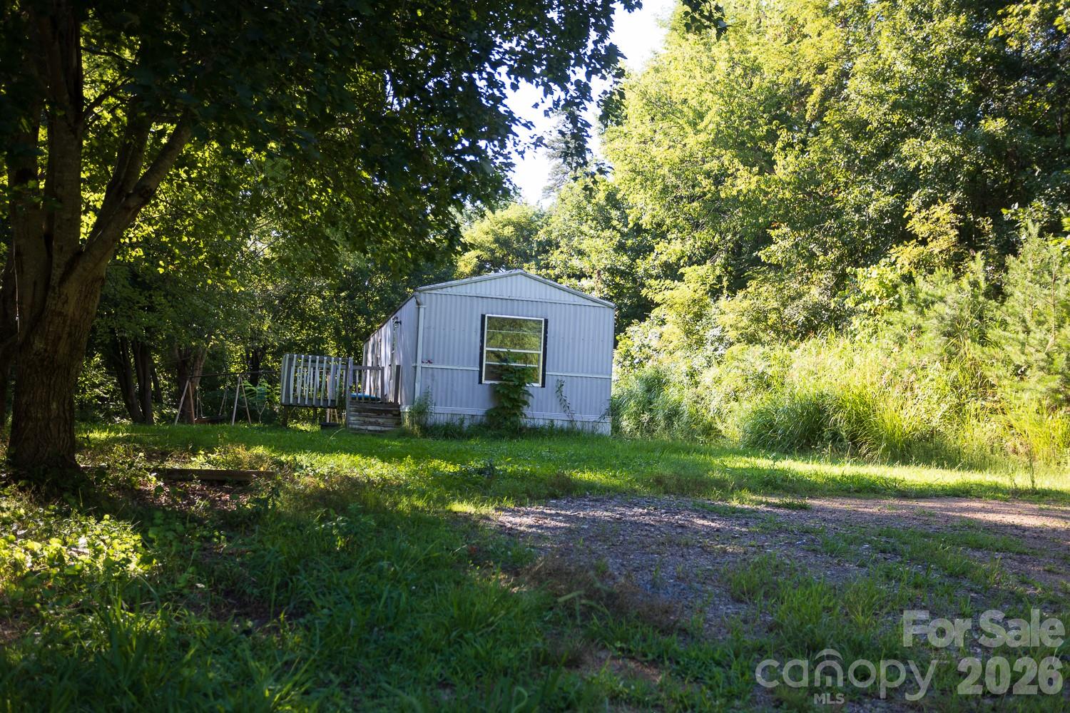 main property photo 10