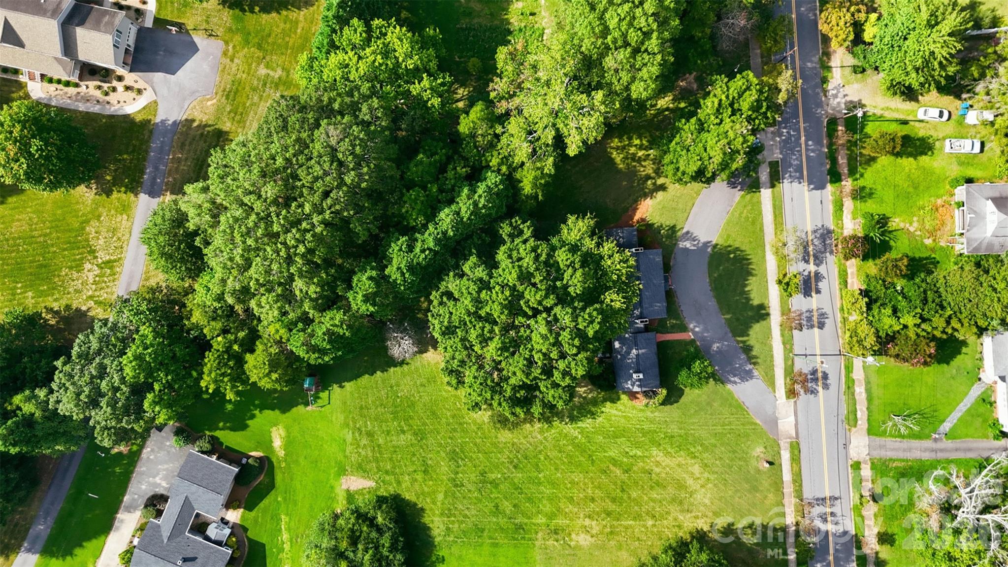 main property photo 39