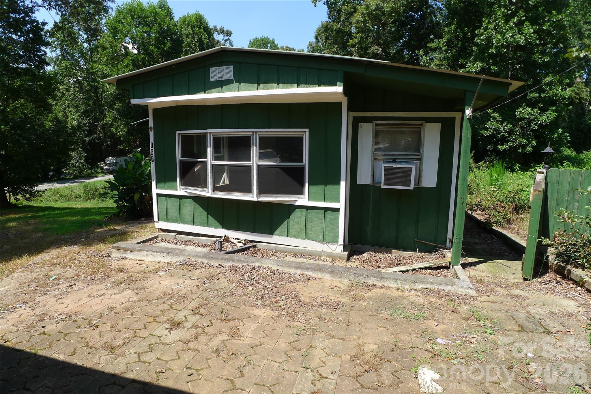 main property photo 11
