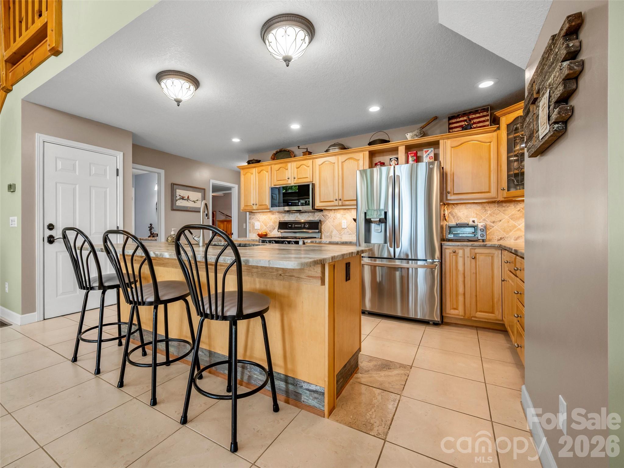 main property photo 18