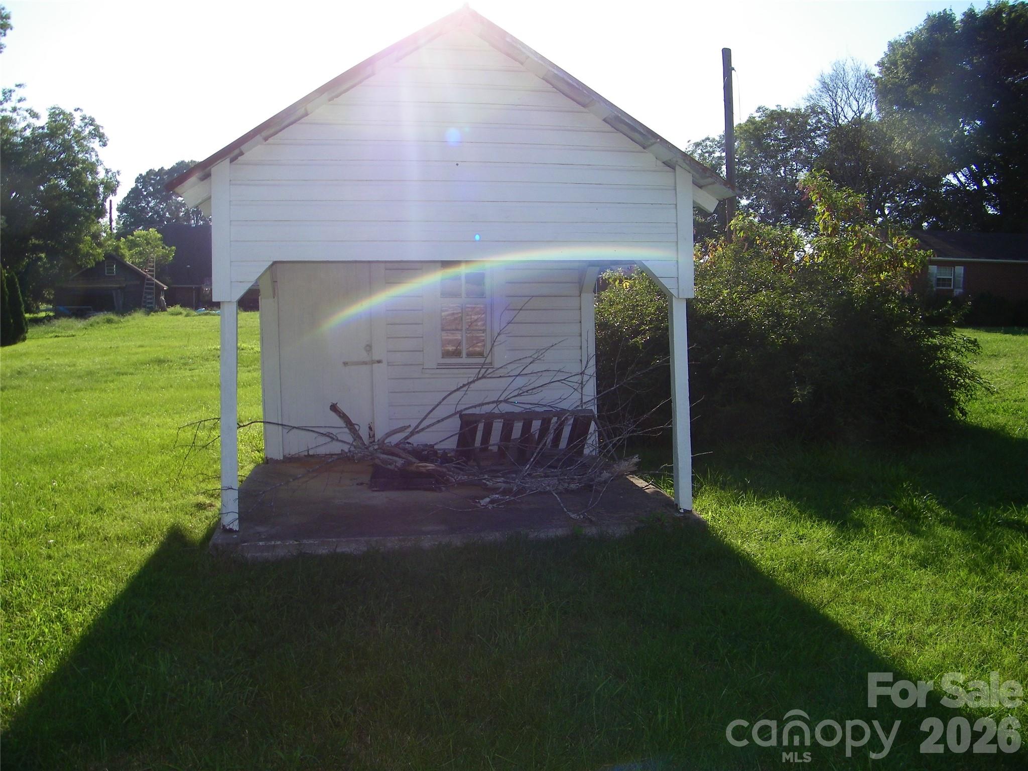 main property photo 5