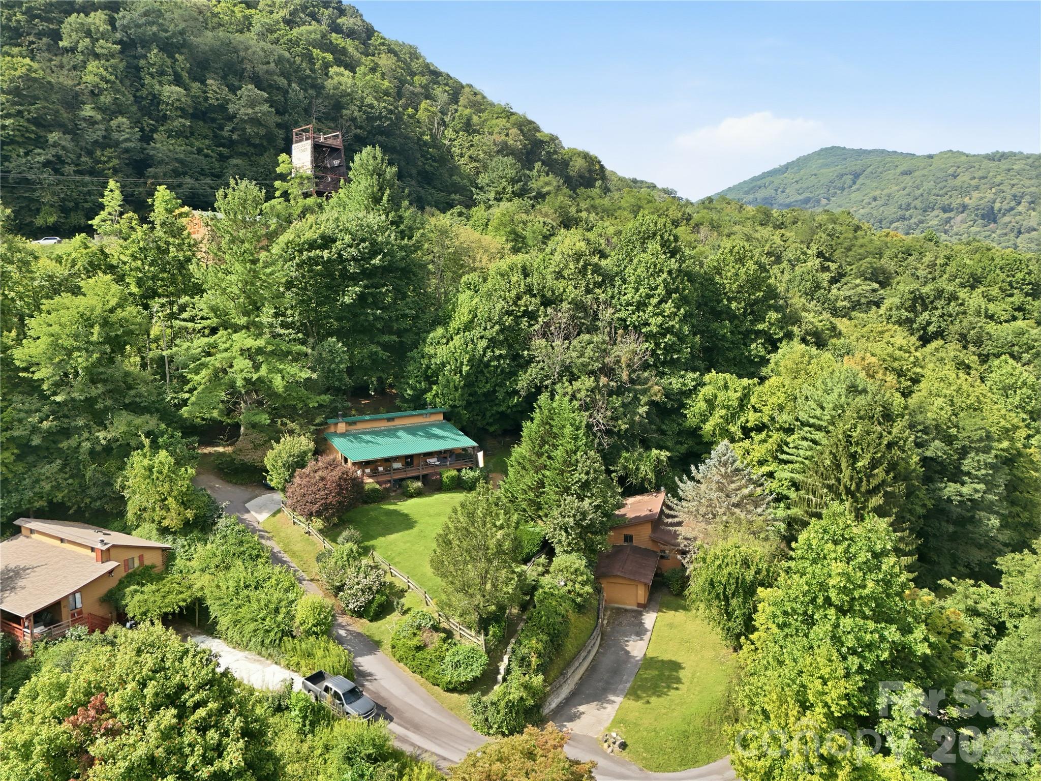 main property photo 11