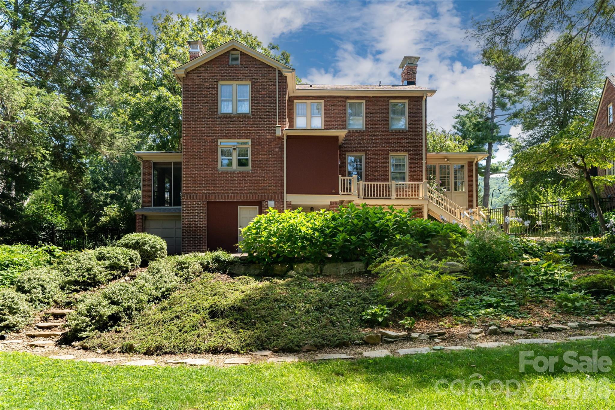 main property photo 39