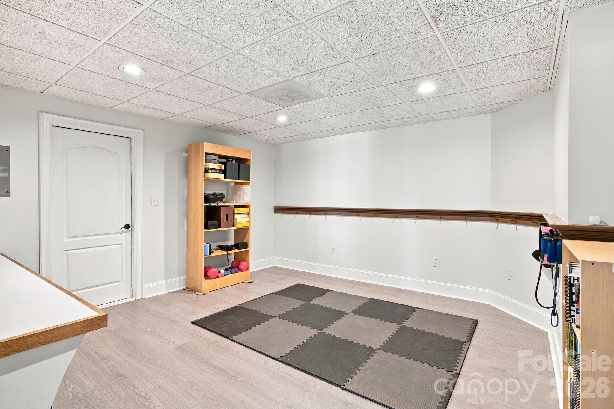 main property photo 32