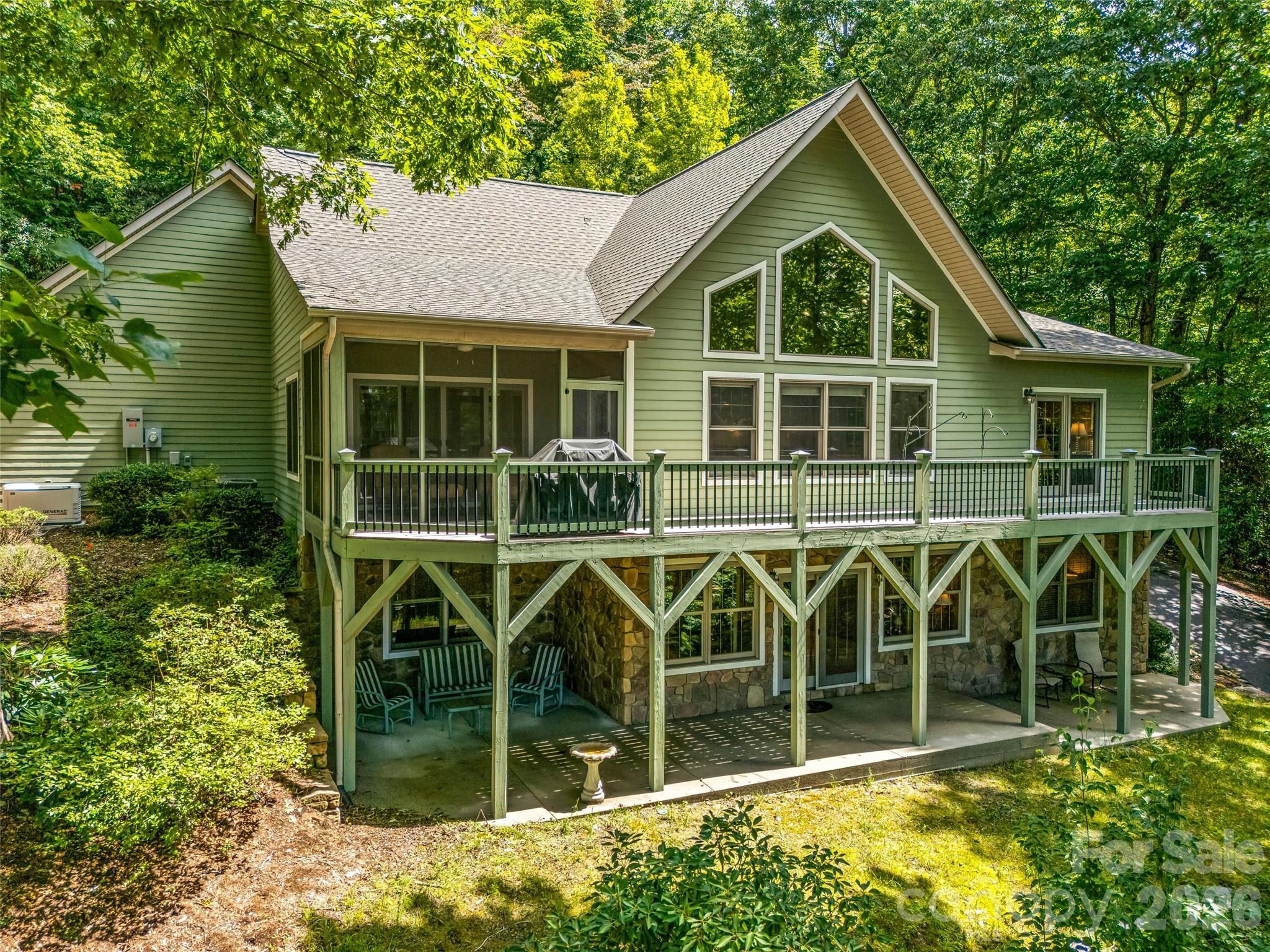main property photo 11