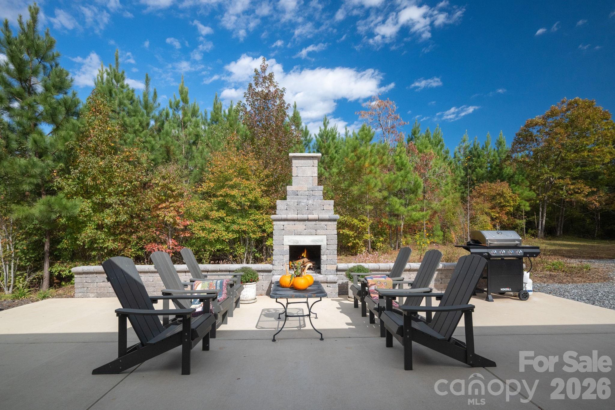 main property photo 40