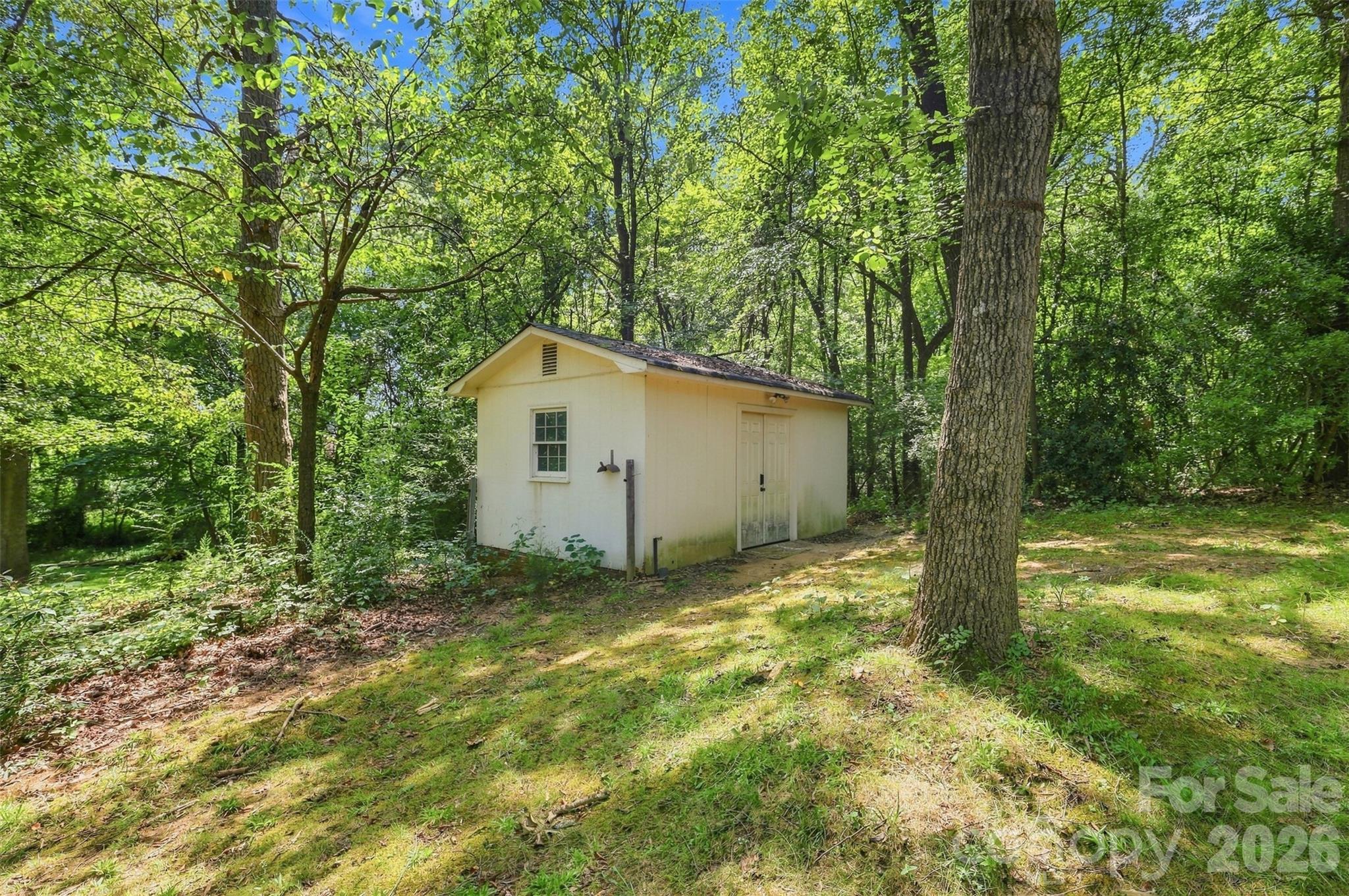 main property photo 41