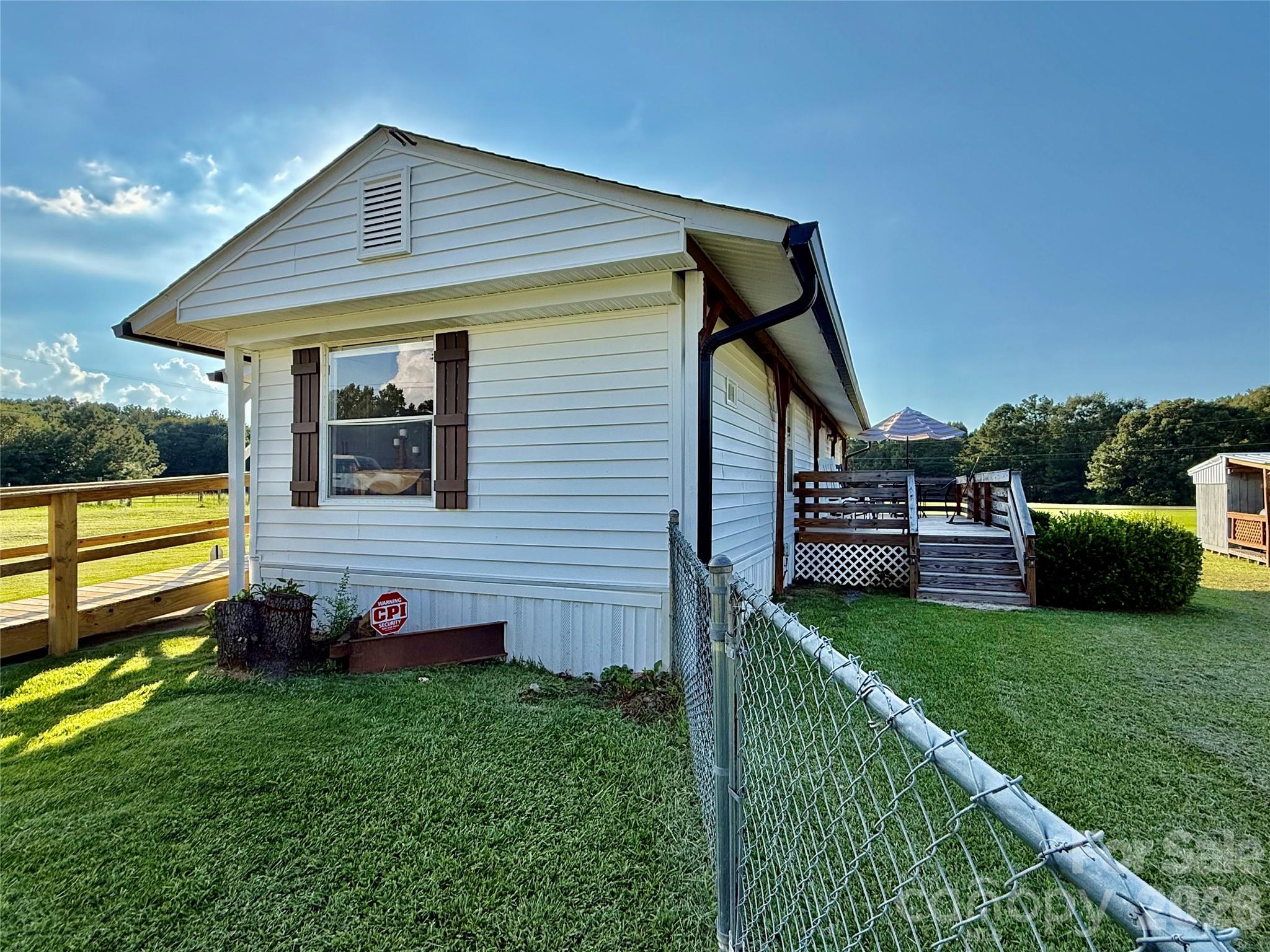 main property photo 27