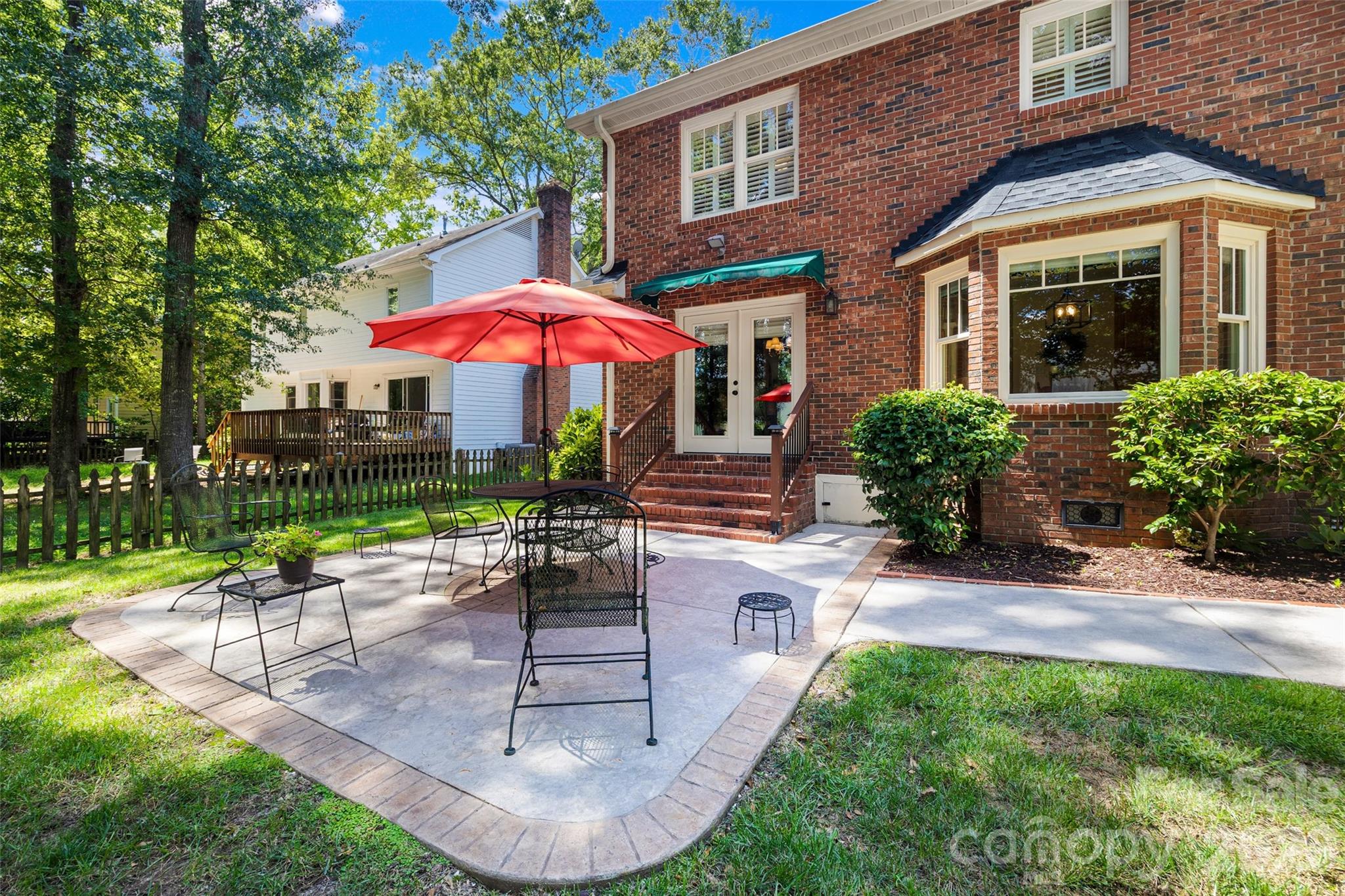 main property photo 25