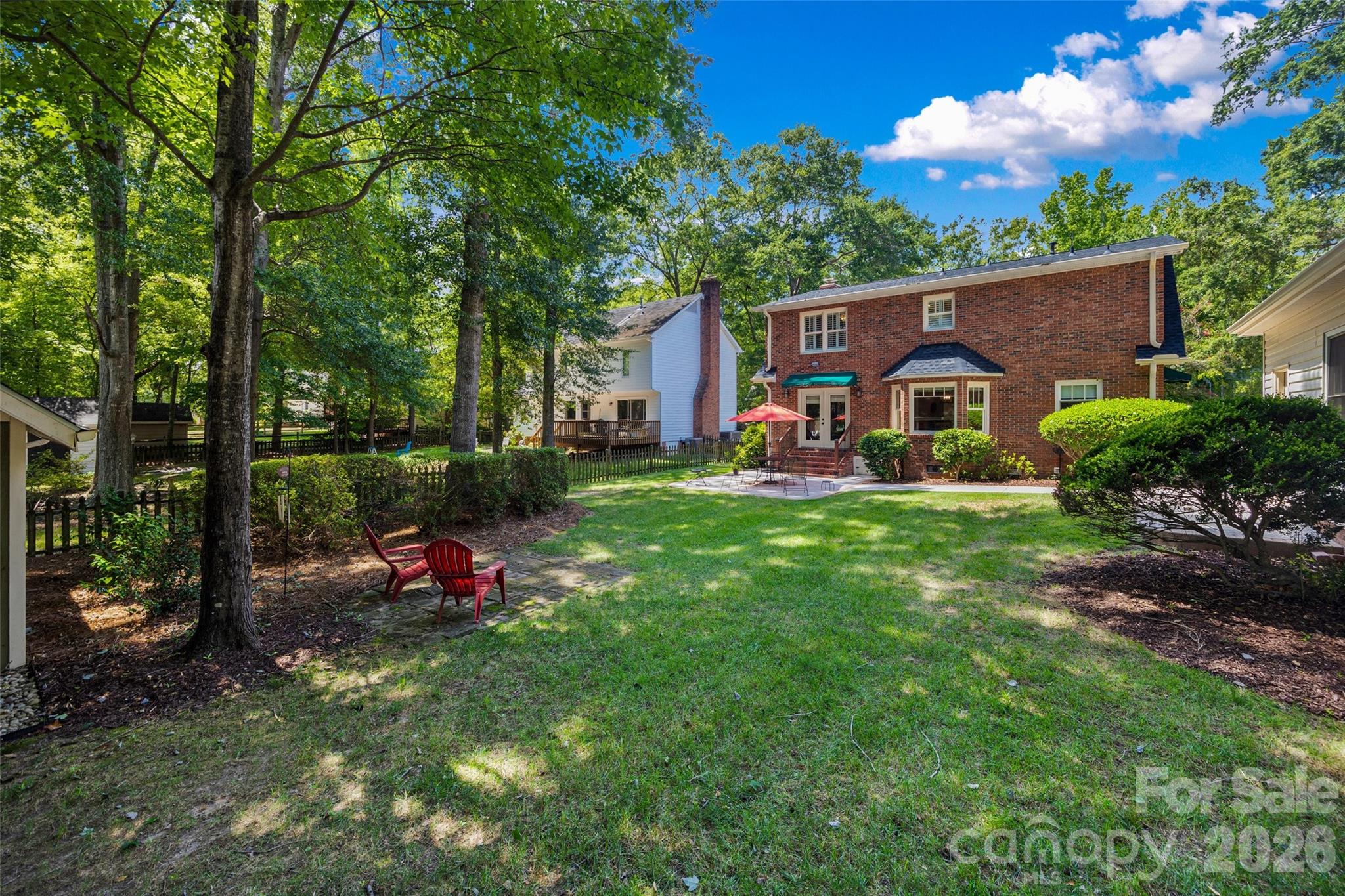 main property photo 28
