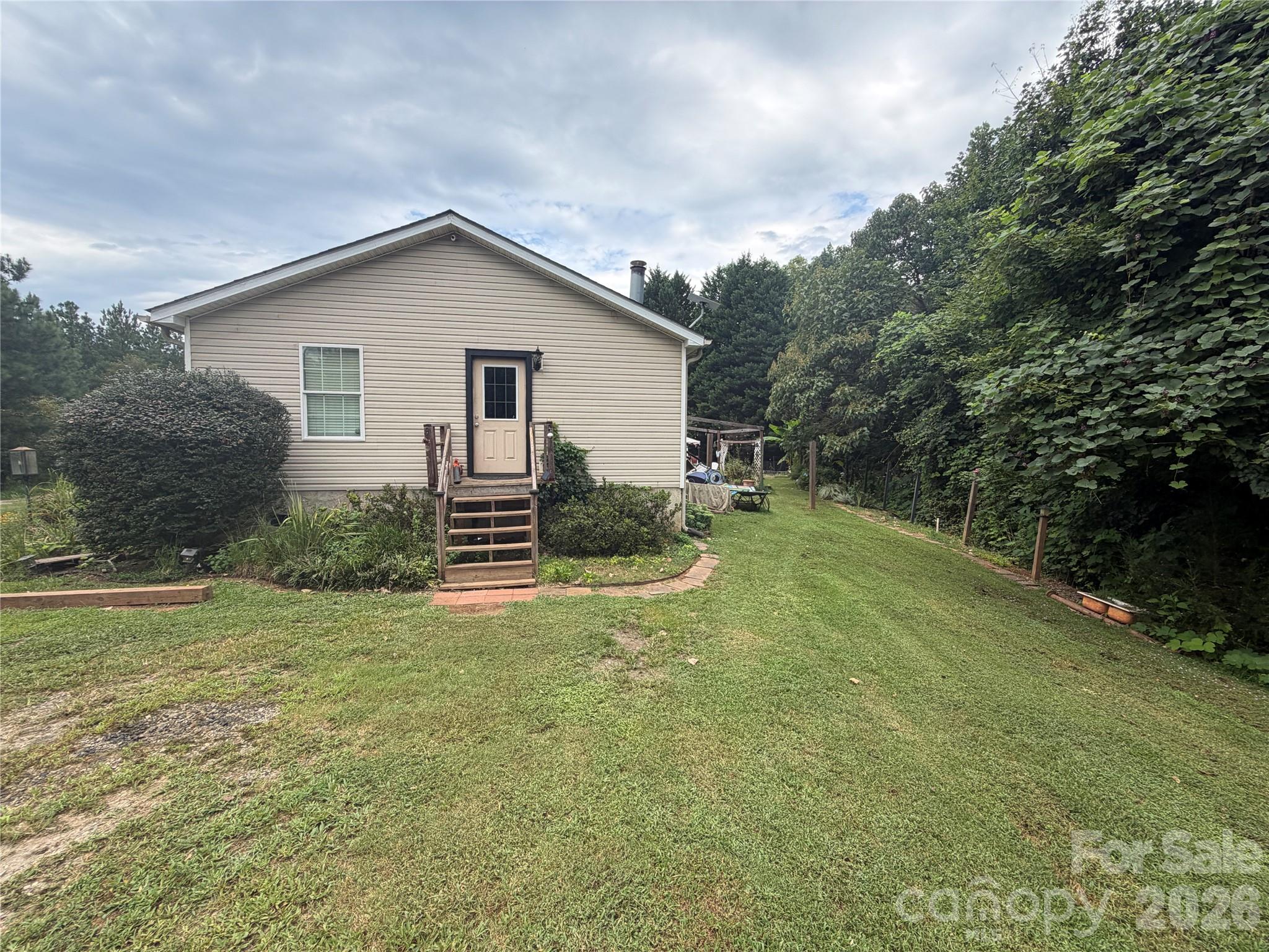 main property photo 4
