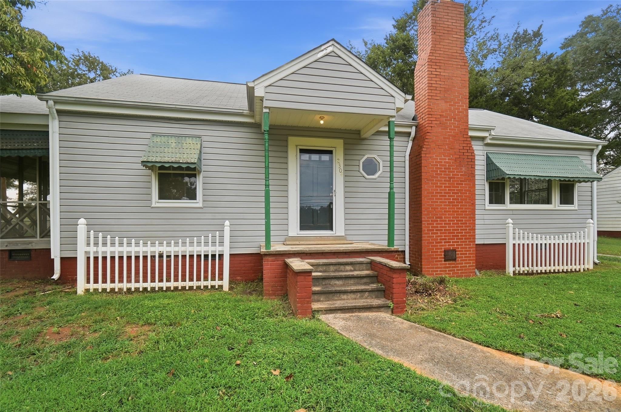 main property photo 5