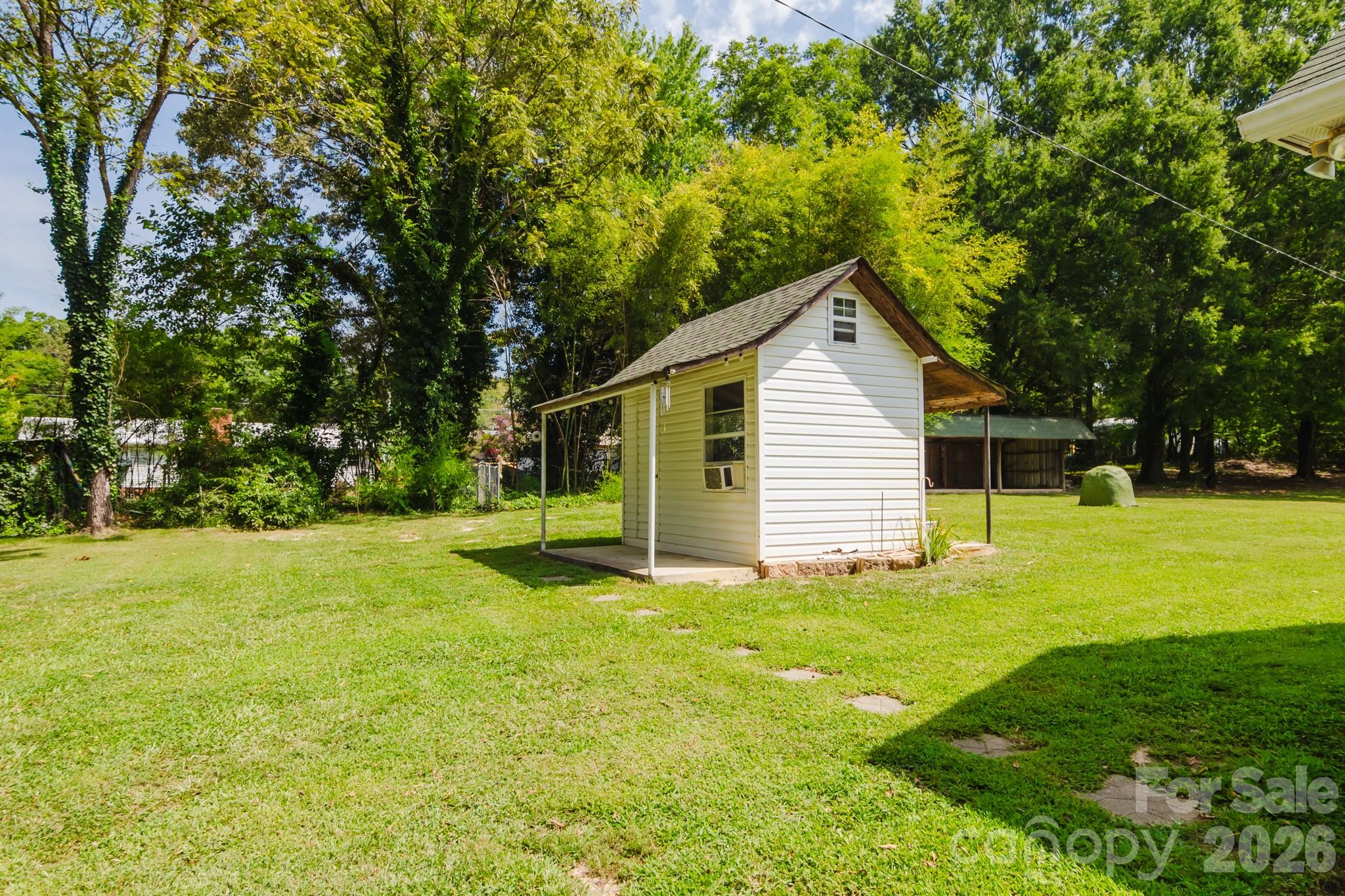 main property photo 41
