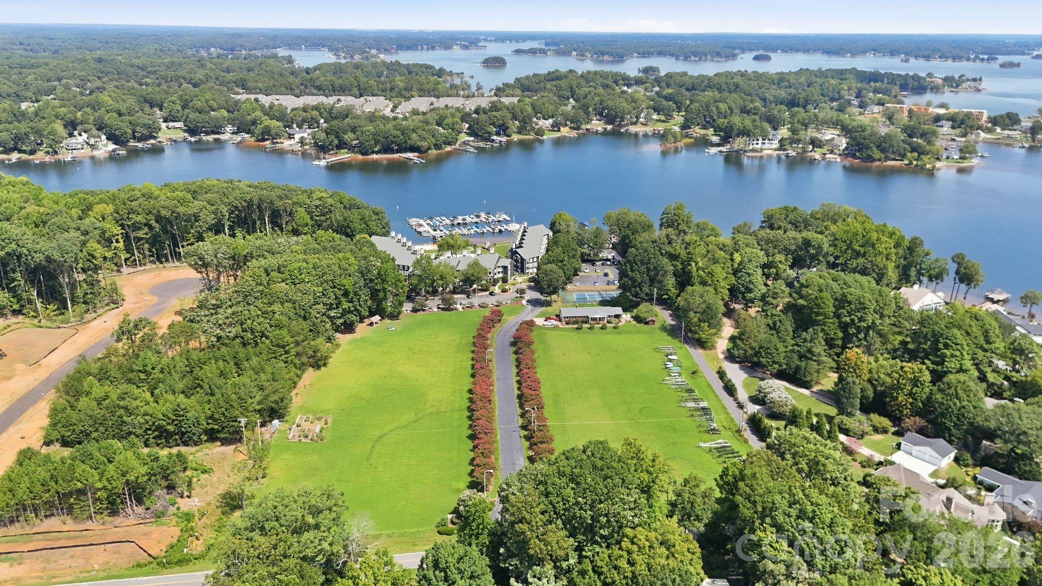 main property photo 28