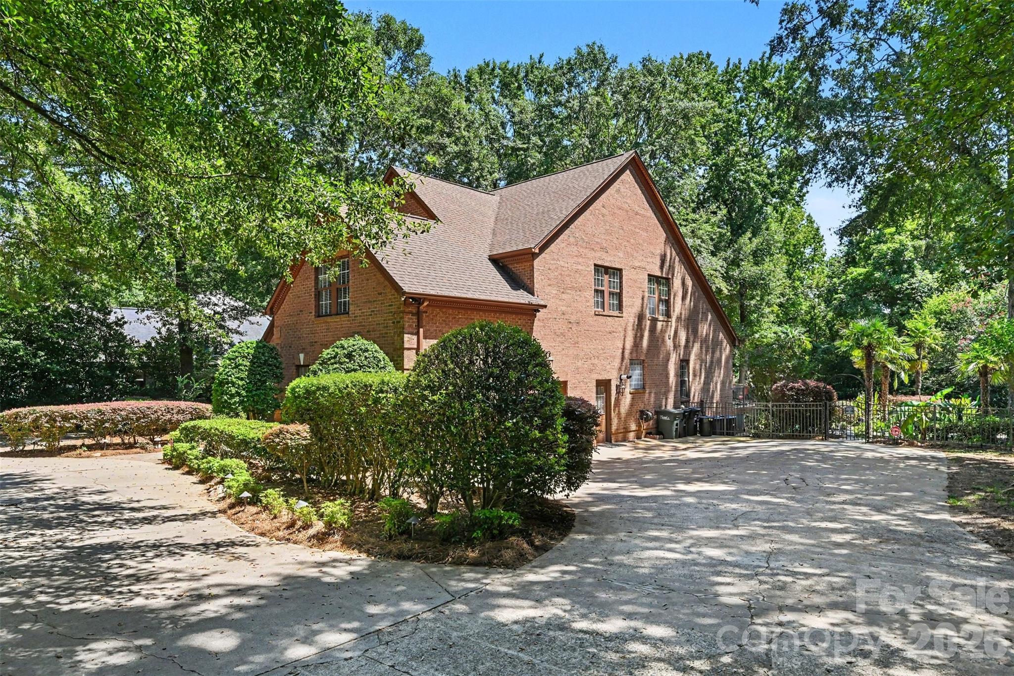 main property photo 23