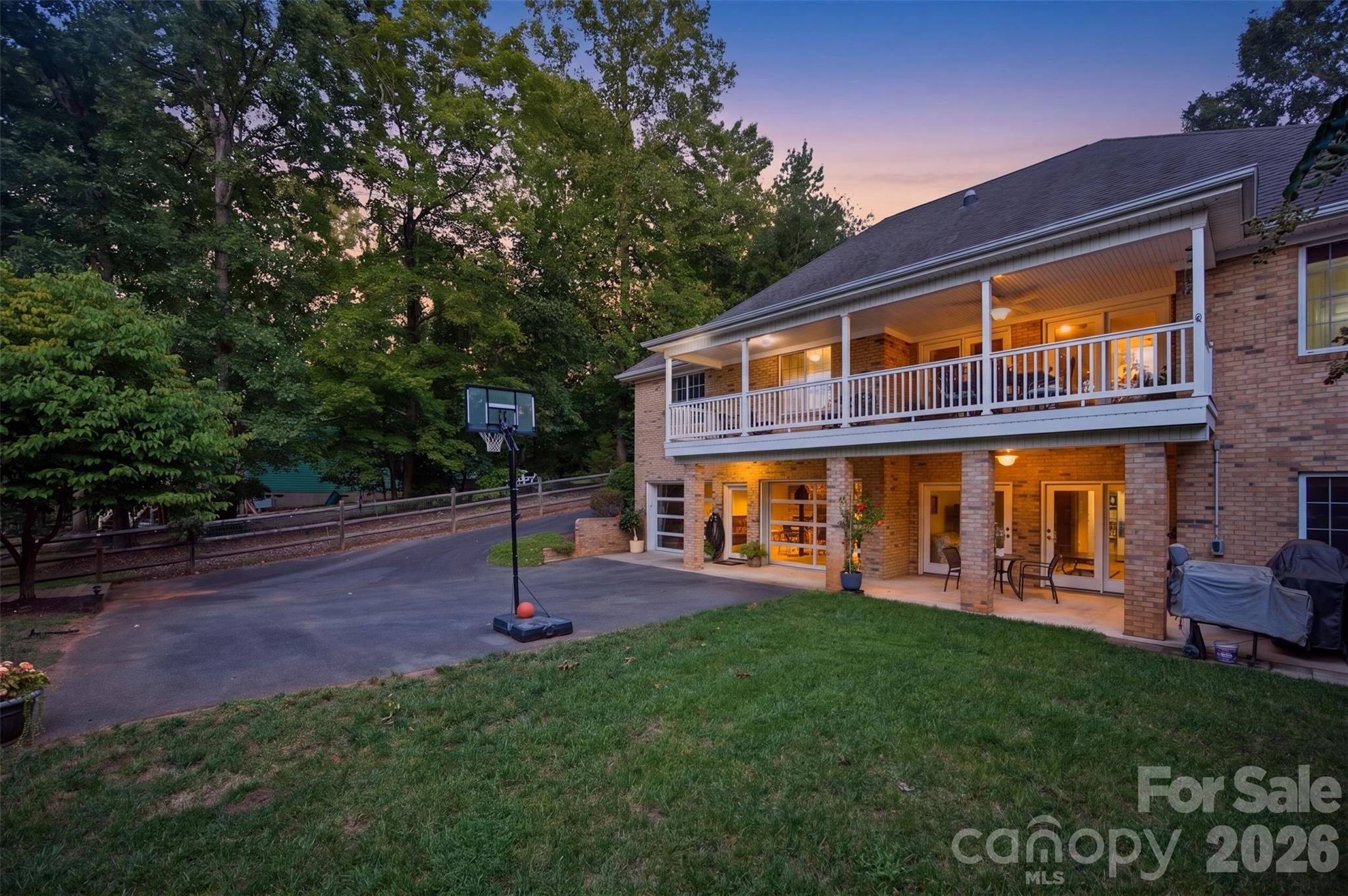 main property photo 11