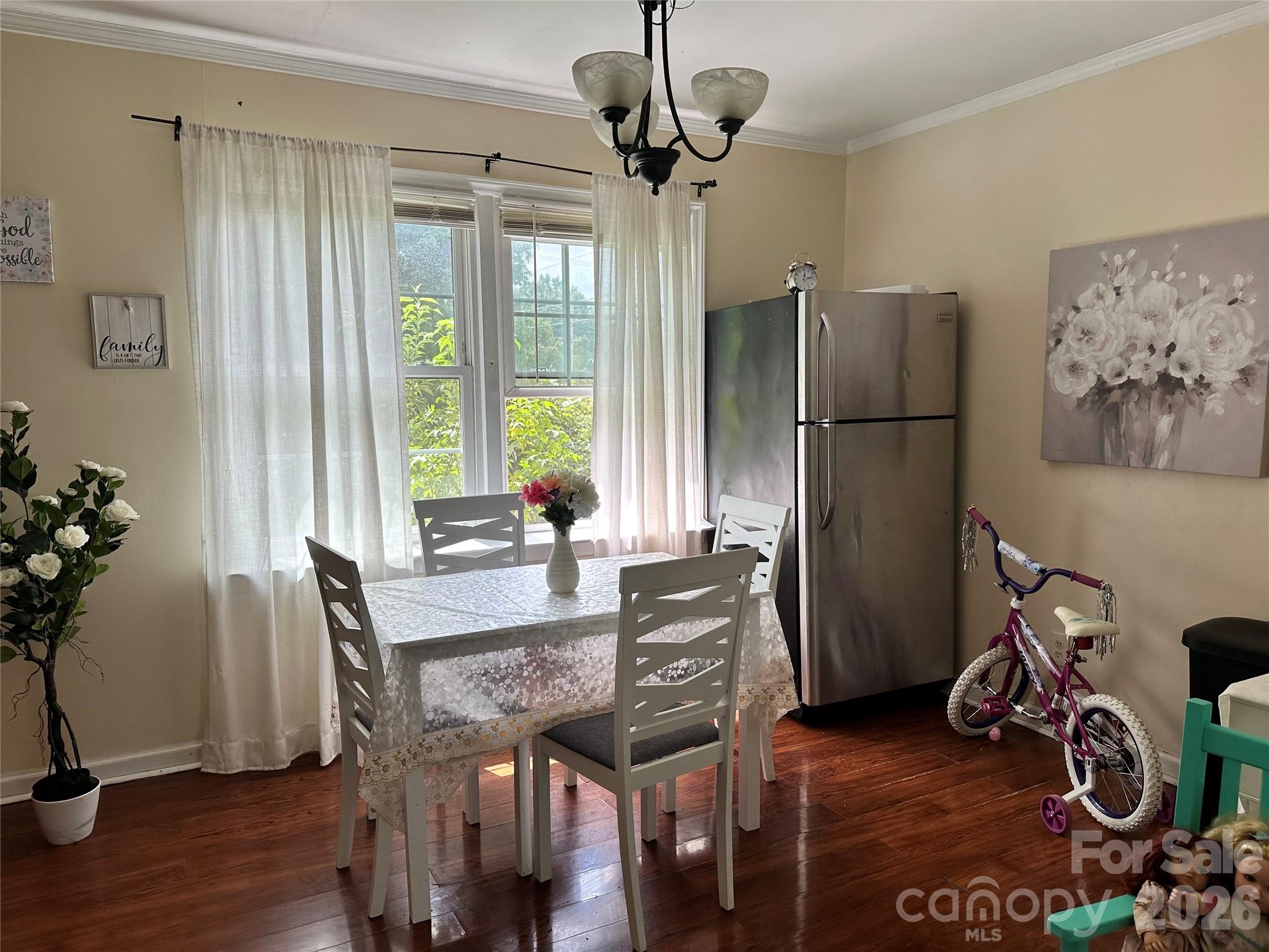 main property photo 5