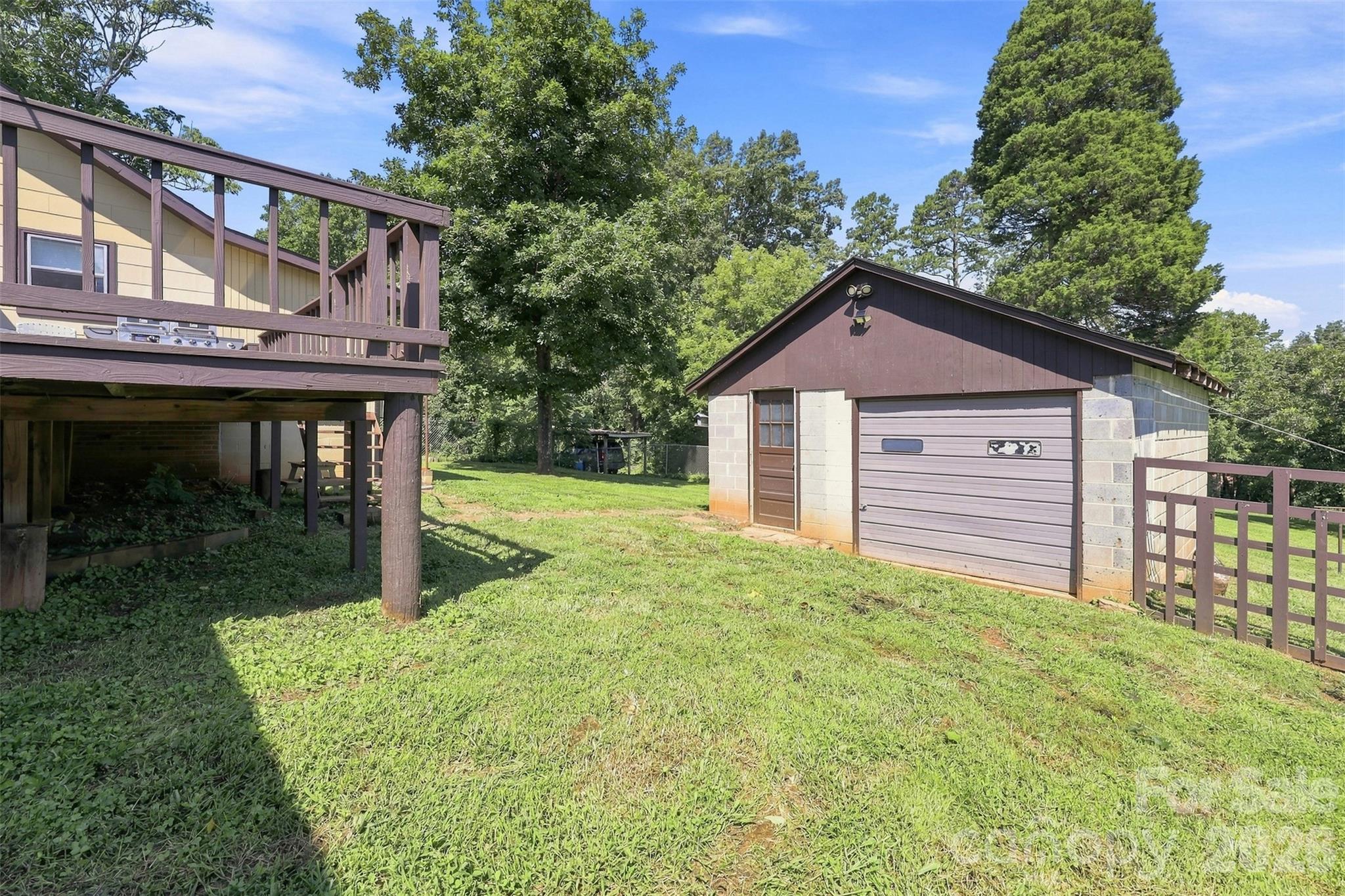 main property photo 30
