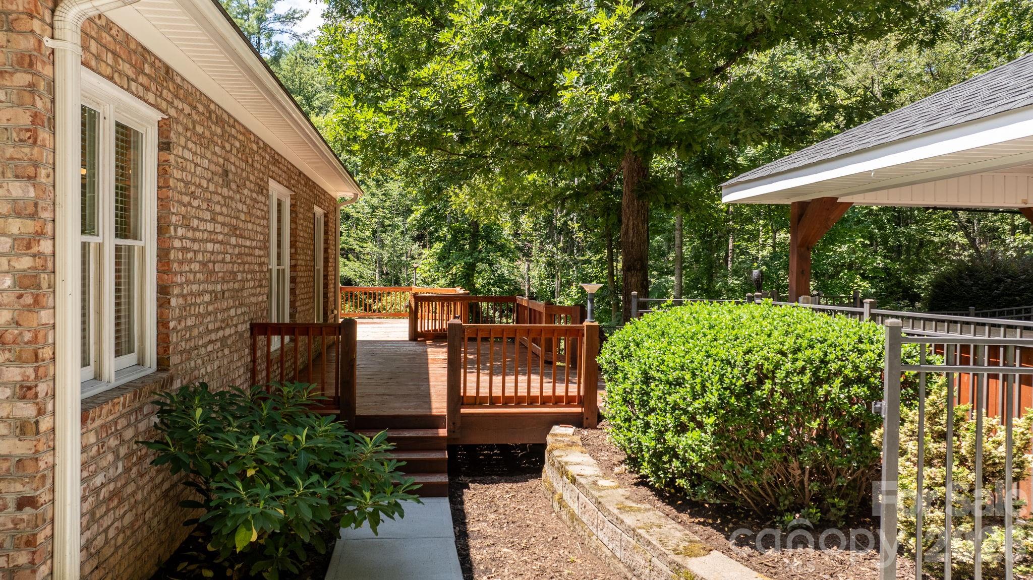 main property photo 34