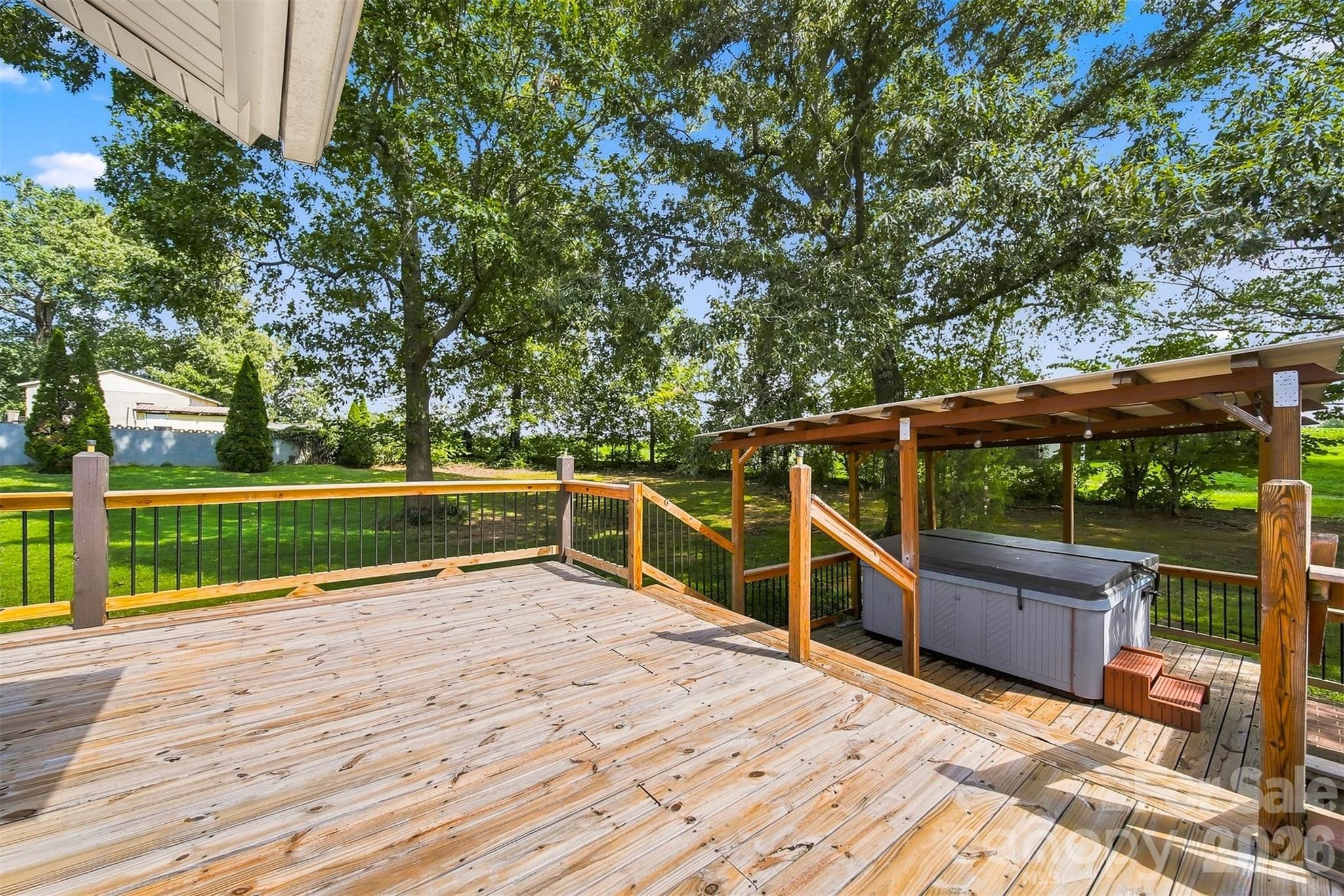 main property photo 28