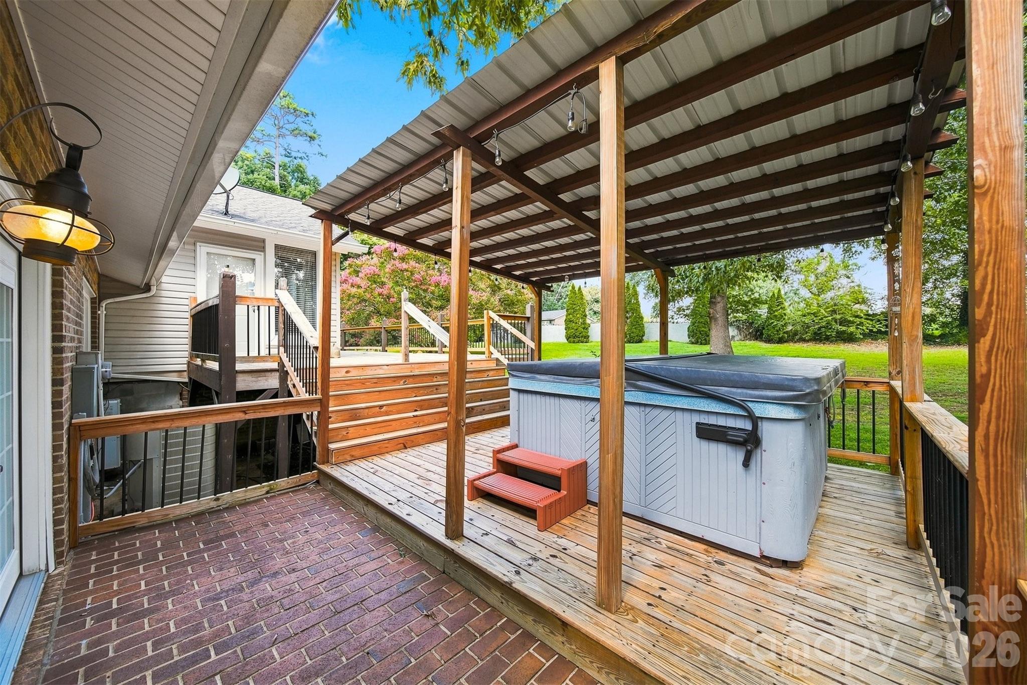 main property photo 29