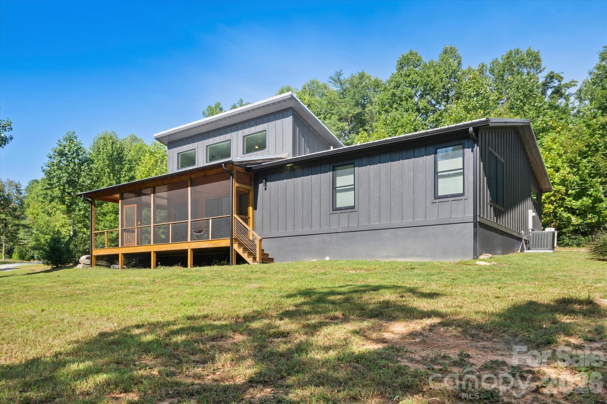 main property photo 25
