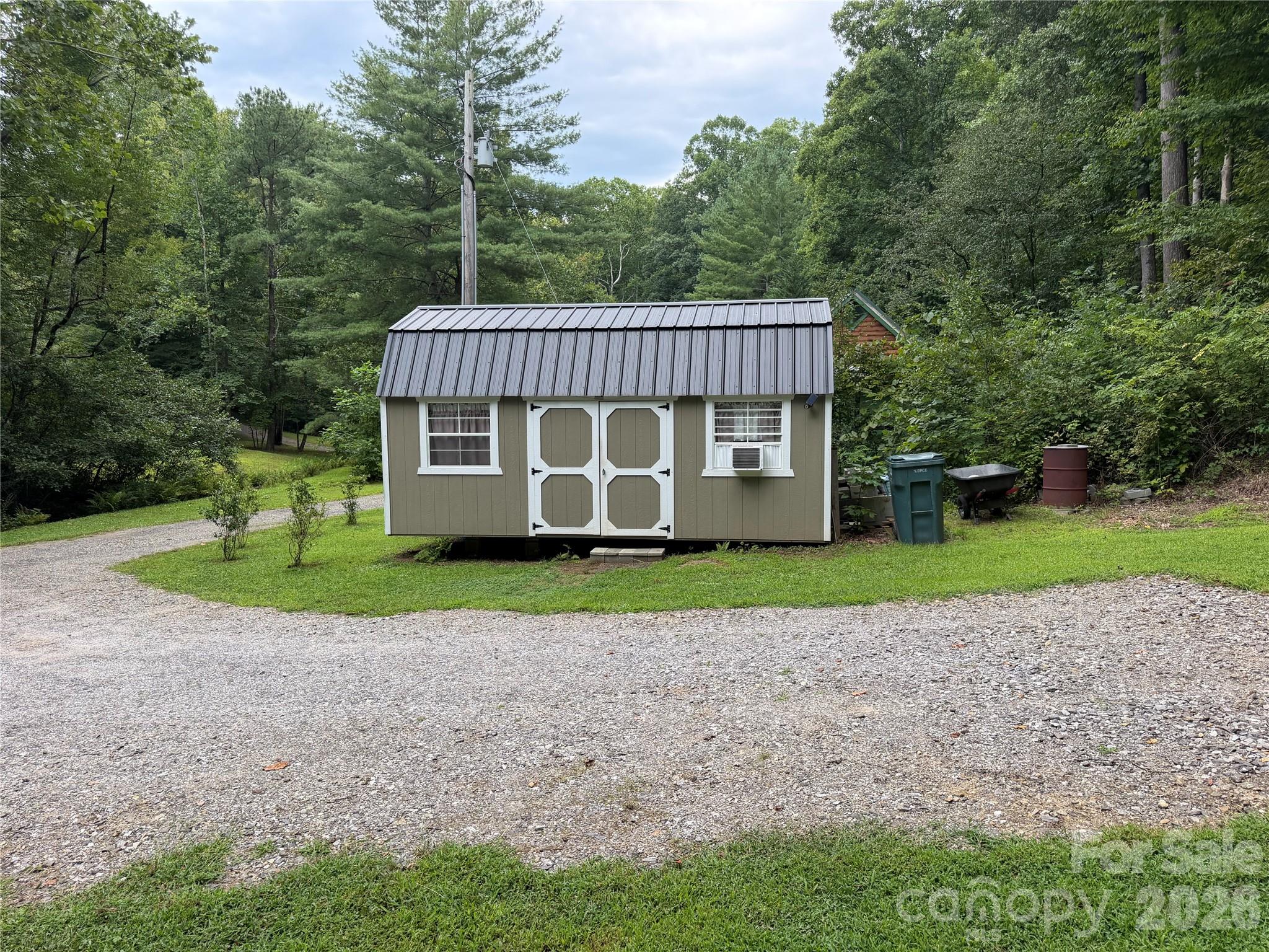 main property photo 19