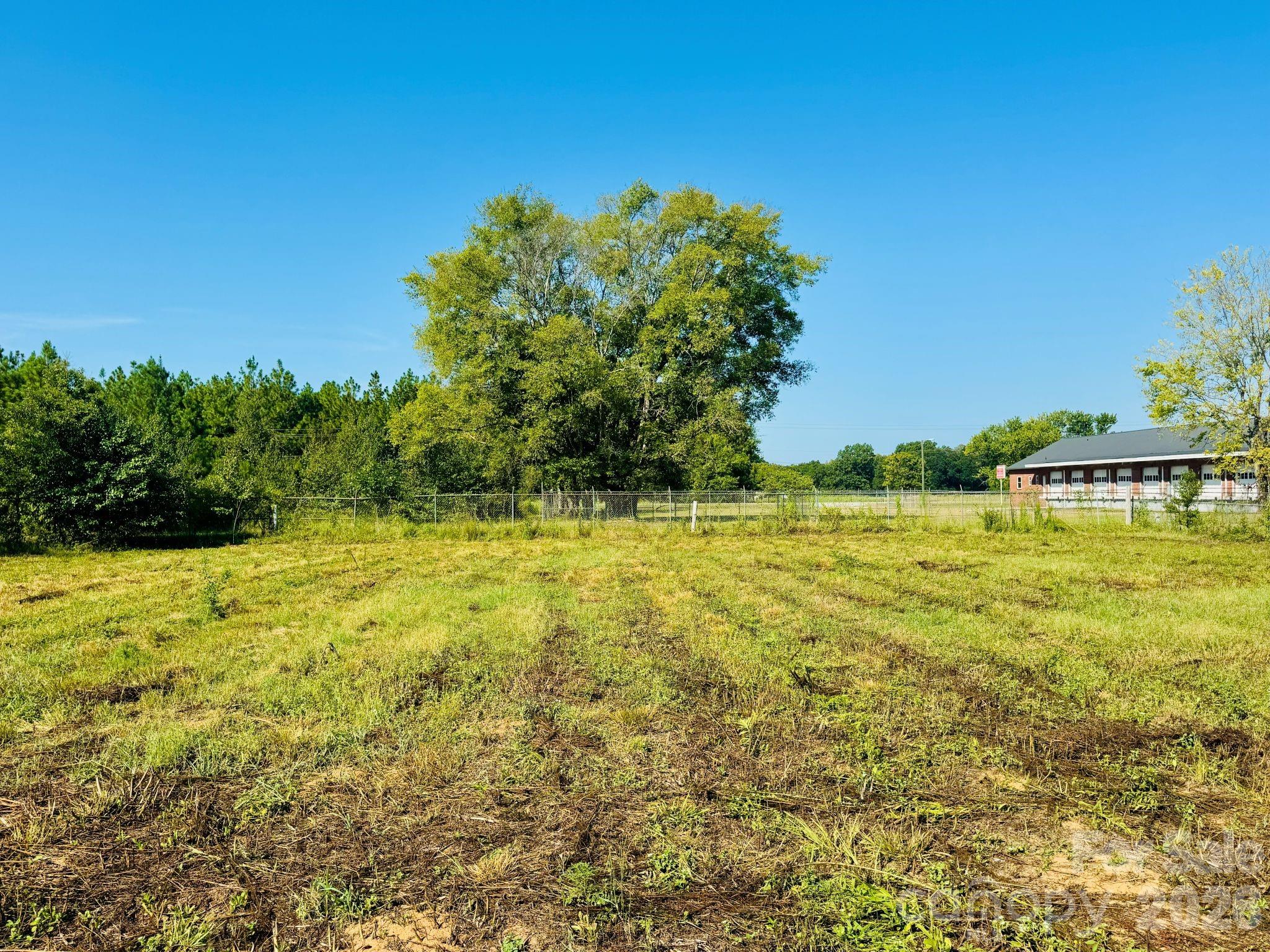 main property photo 35