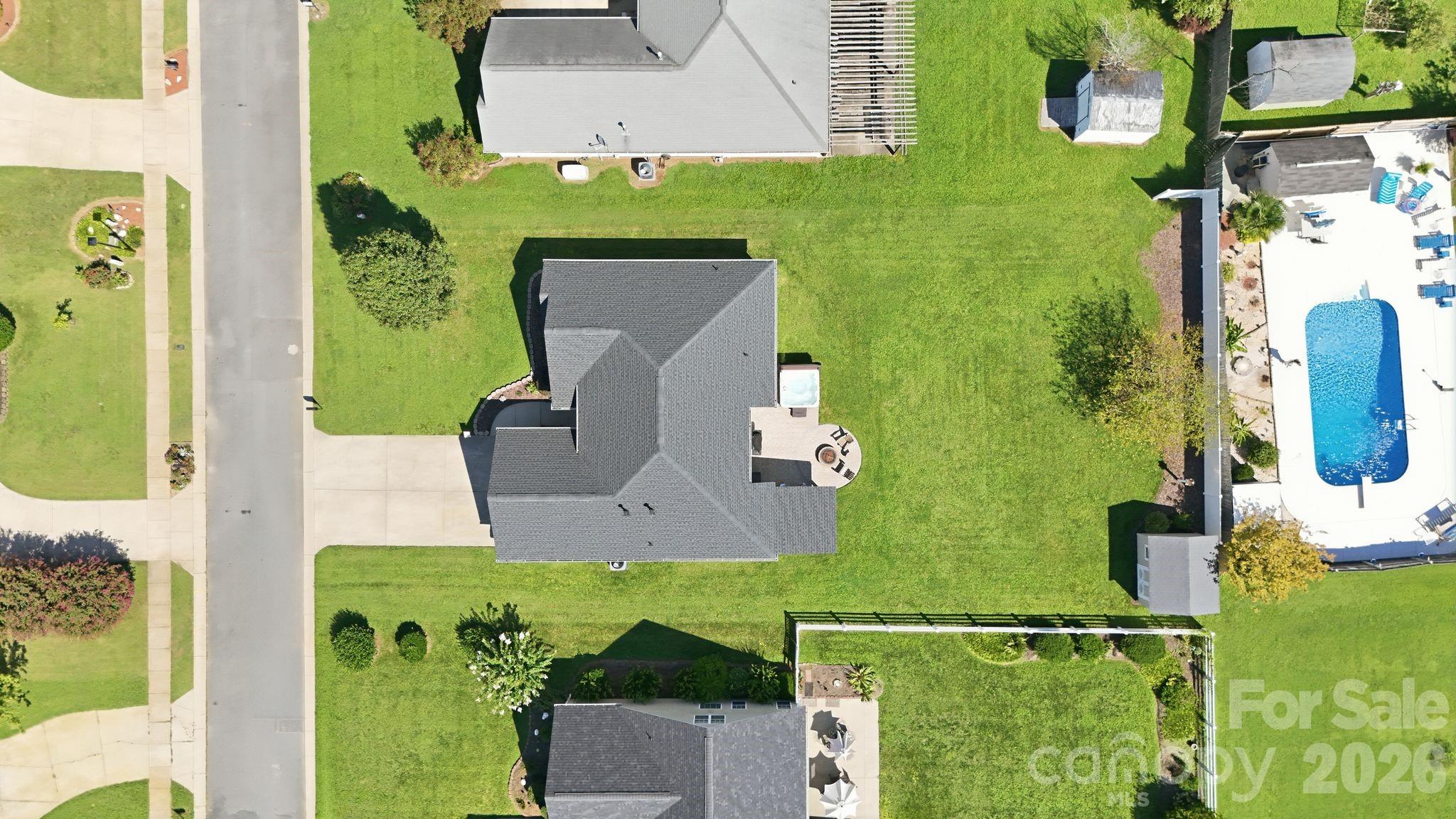 main property photo 30