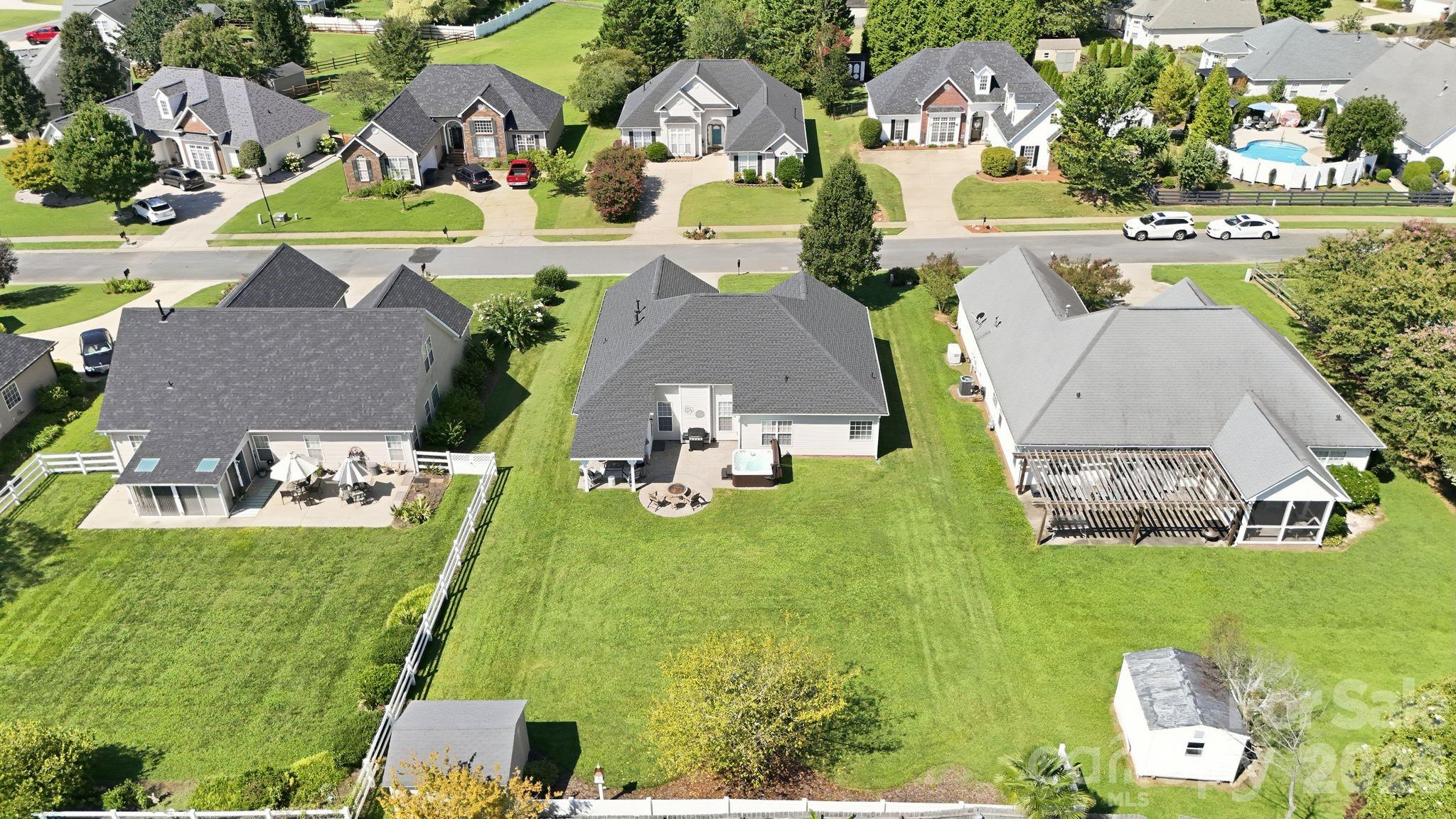 main property photo 31