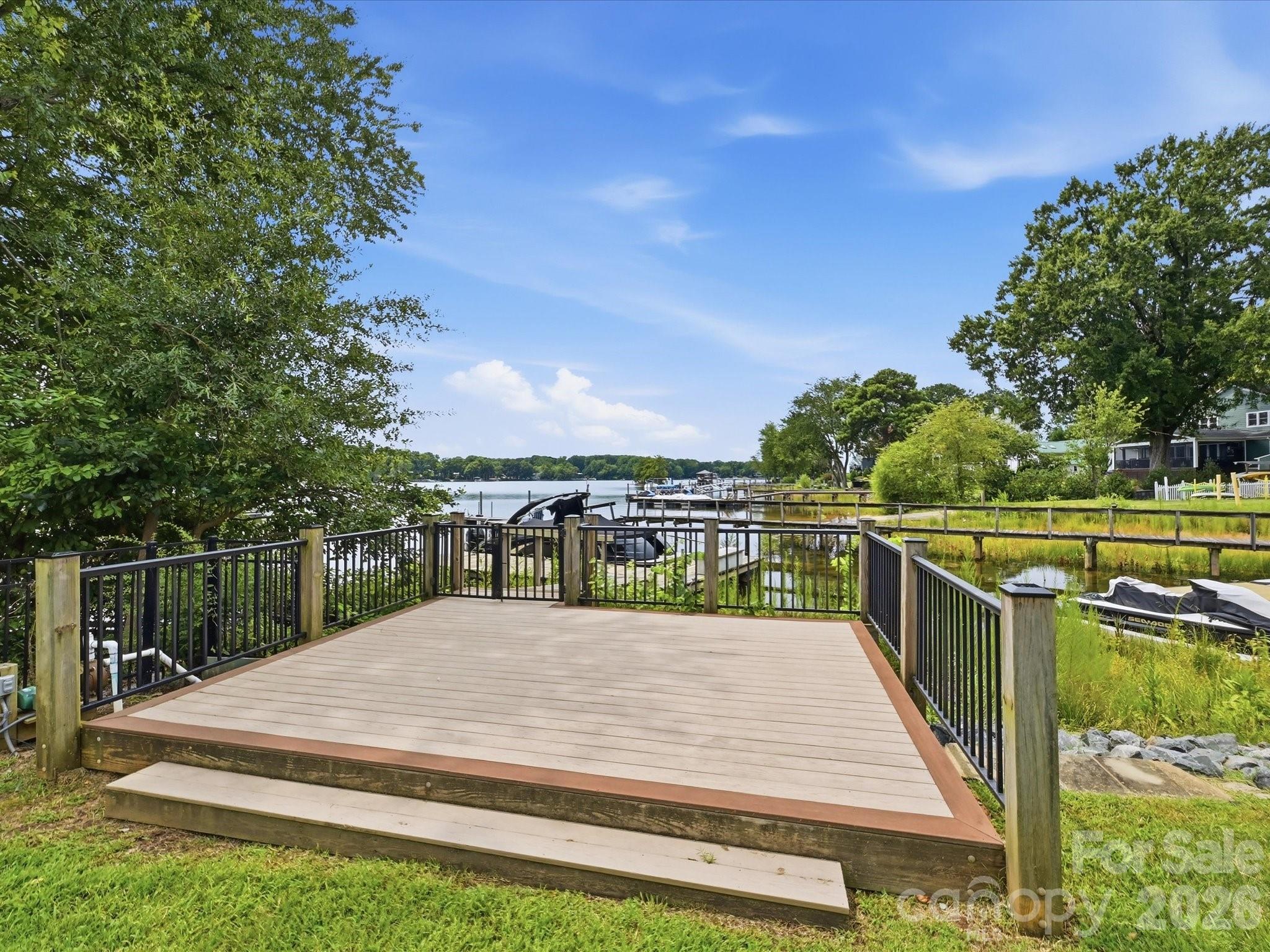 main property photo 40