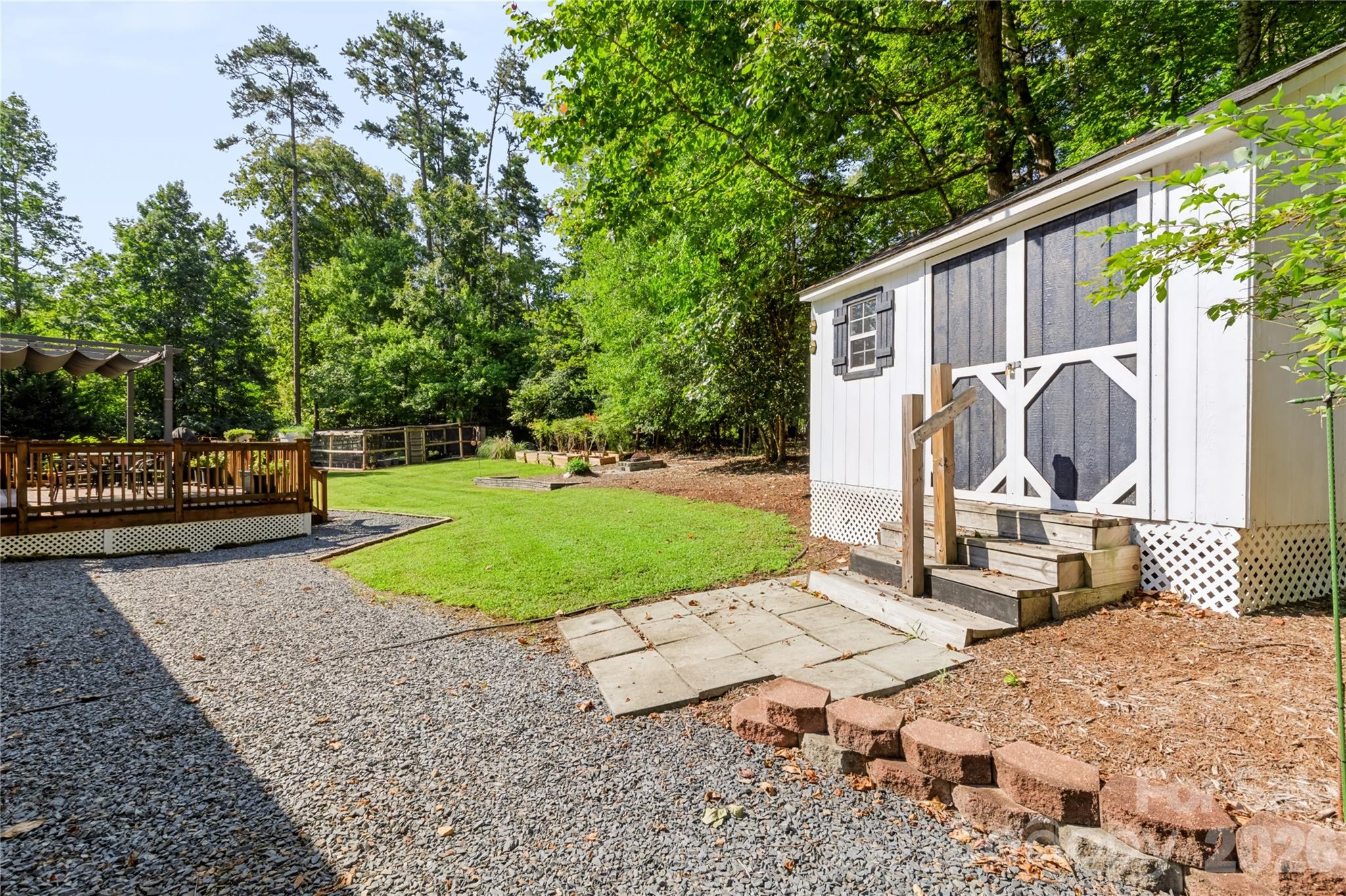 main property photo 25
