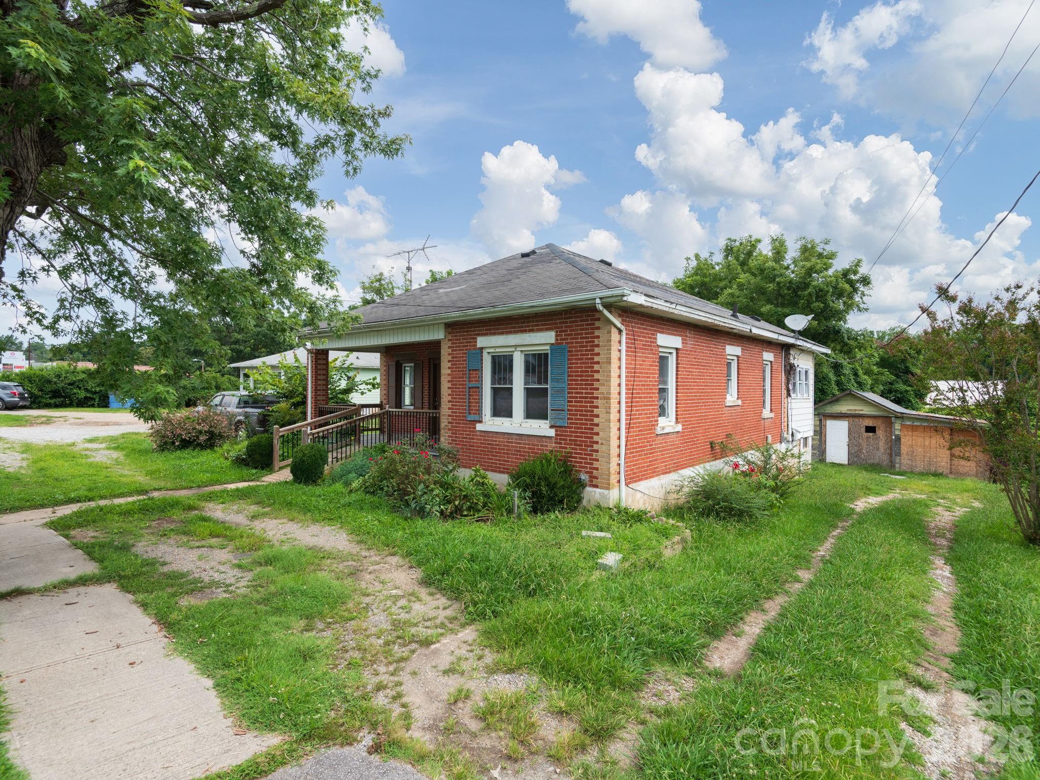 main property photo 7