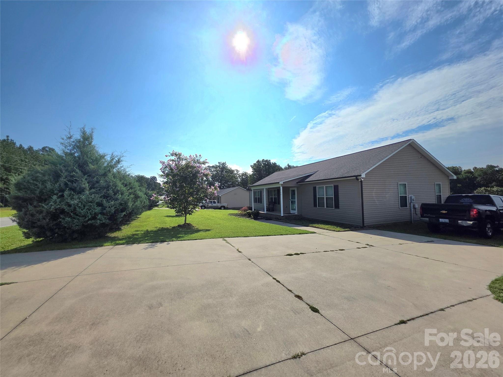 main property photo 34