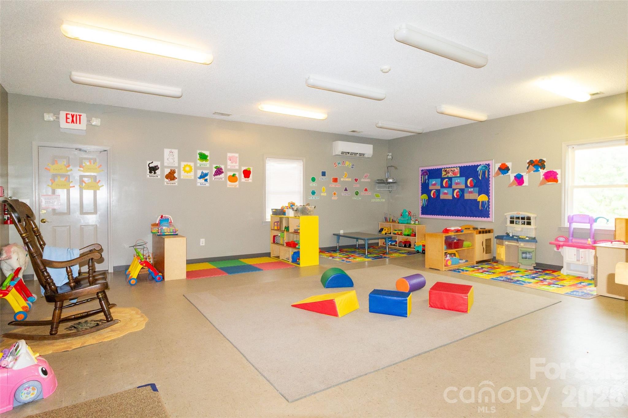 main property photo 18
