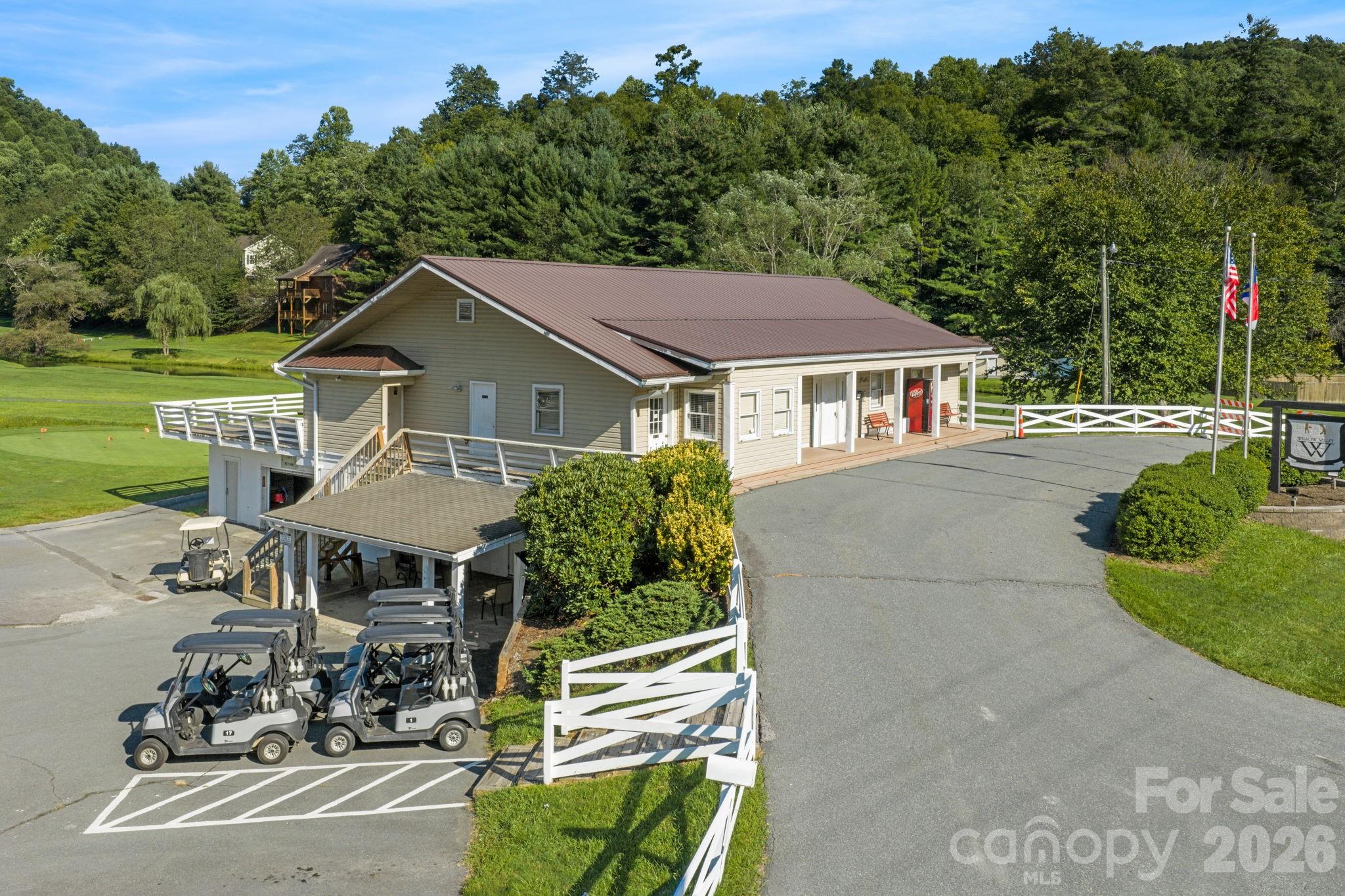 main property photo 45