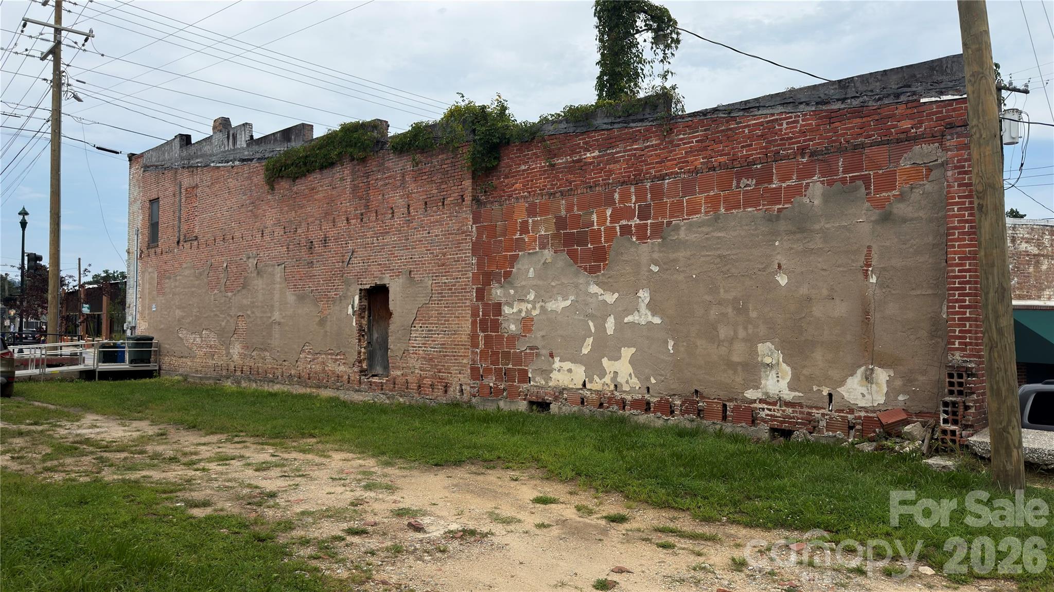 main property photo 4