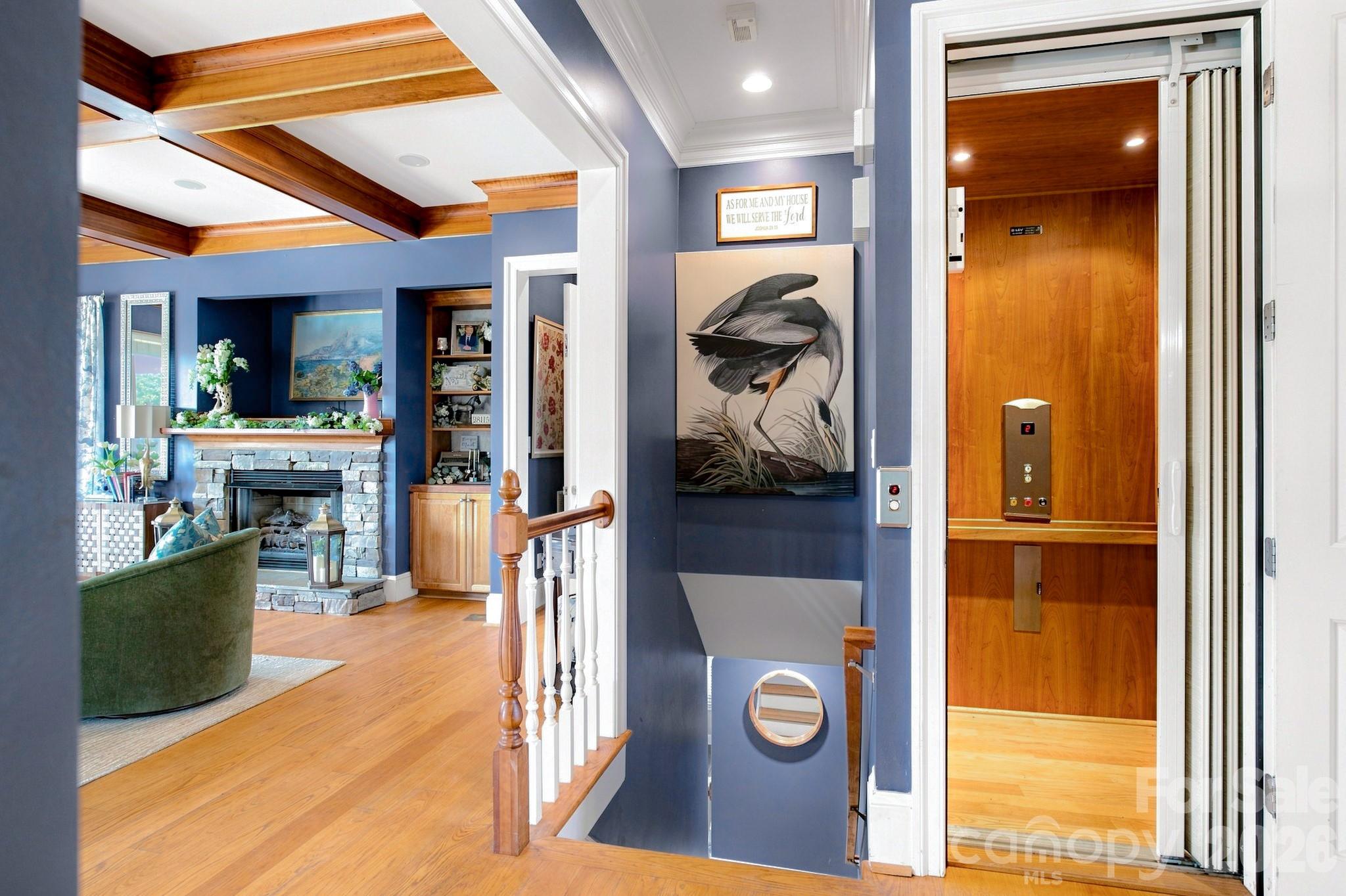 main property photo 9