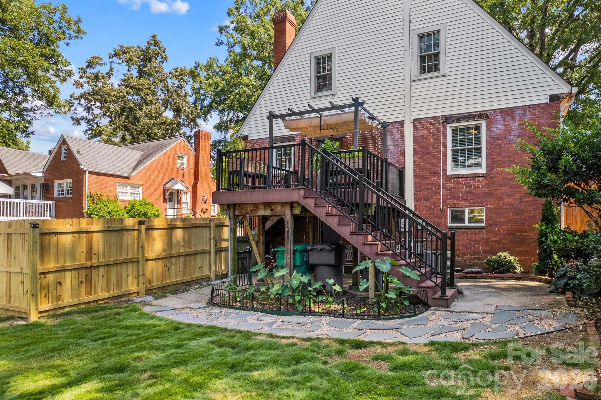 main property photo 37